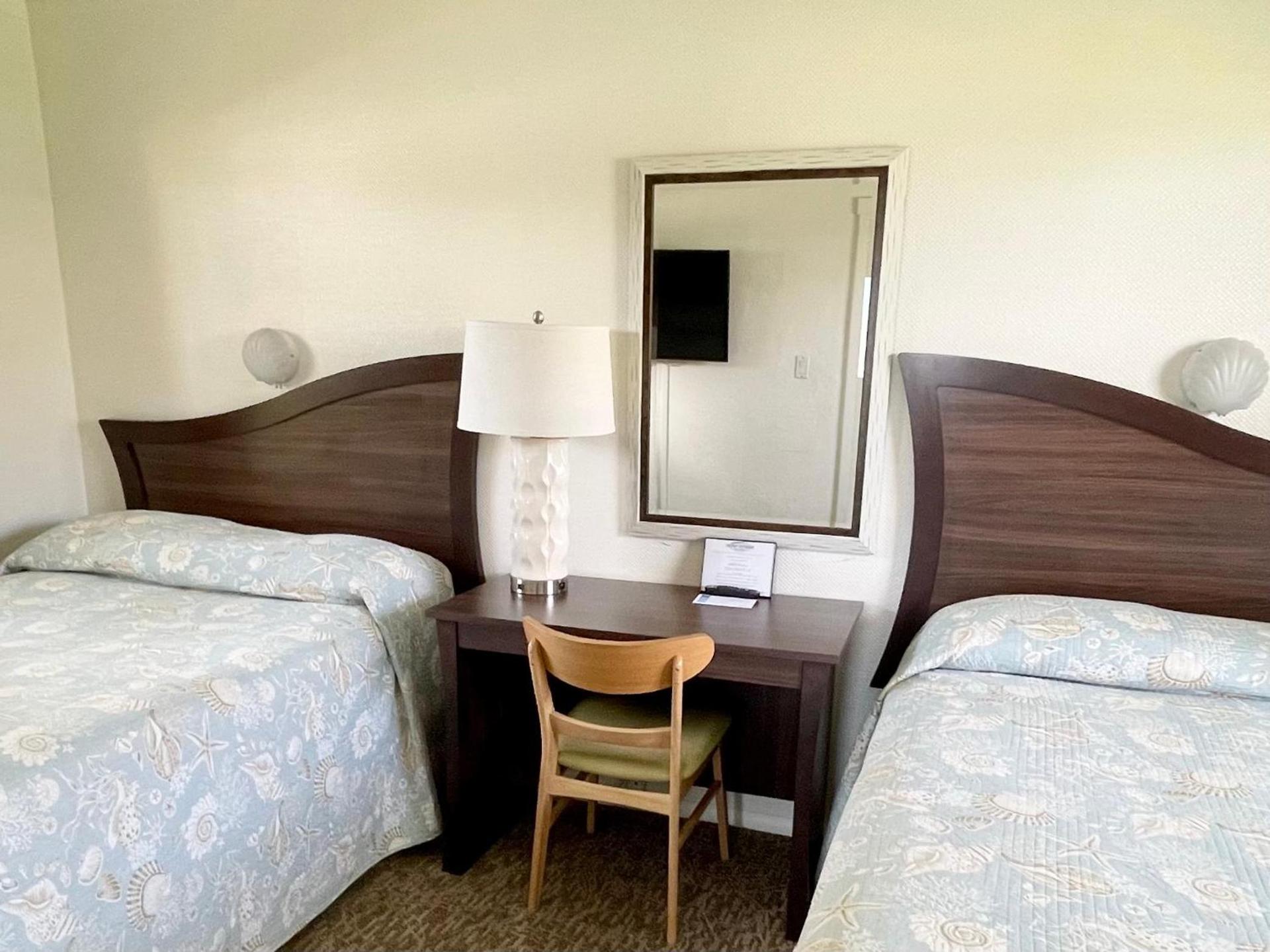Surf Studio Beach Resort photo 37