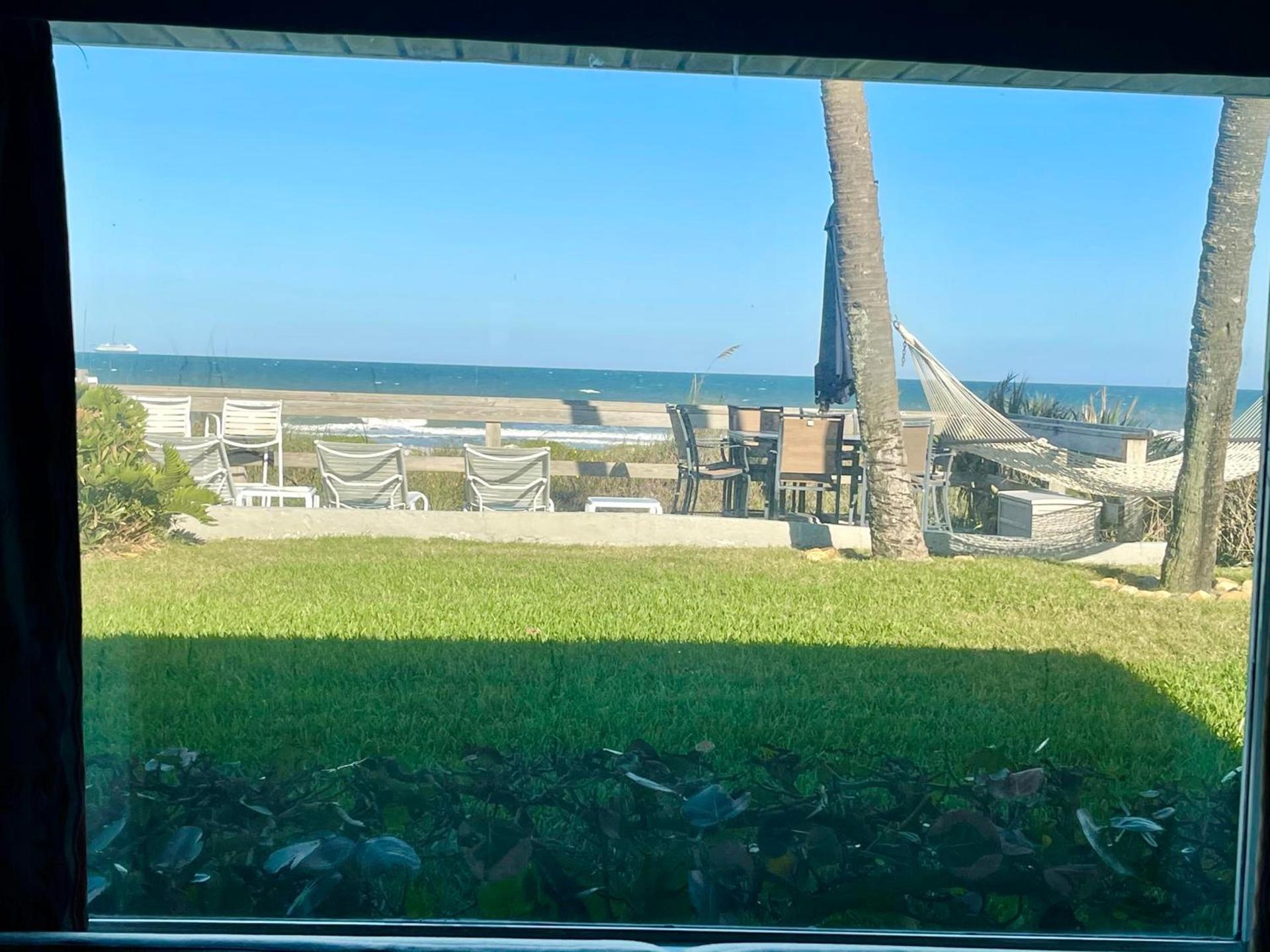 Surf Studio Beach Resort photo 35