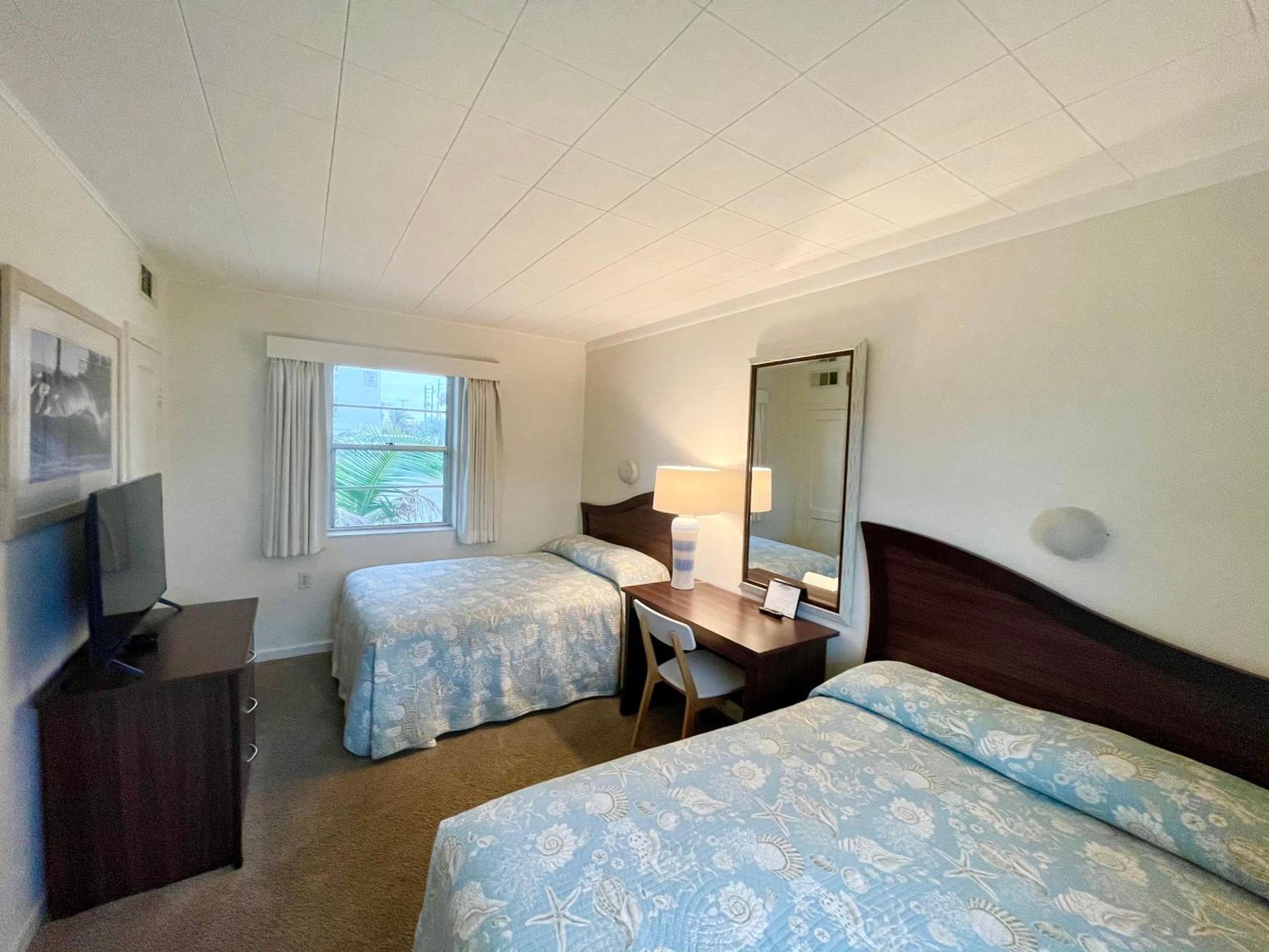 Surf Studio Beach Resort photo 26