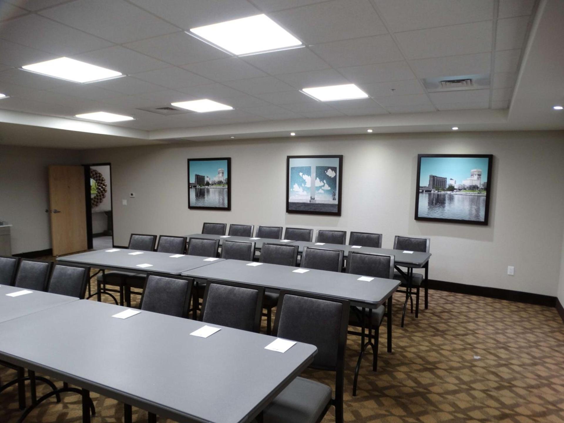 Best Western Plus McPherson photo 7