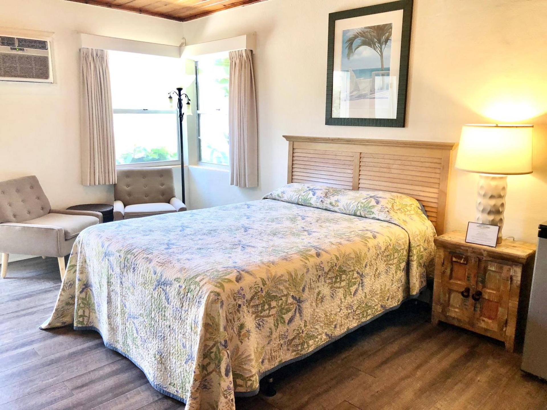 Surf Studio Beach Resort photo 19