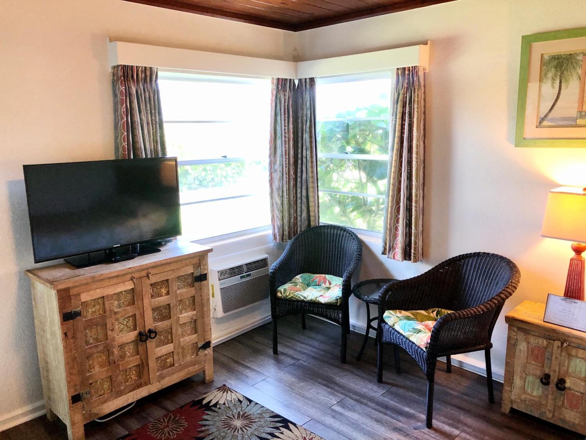Surf Studio Beach Resort photo 17