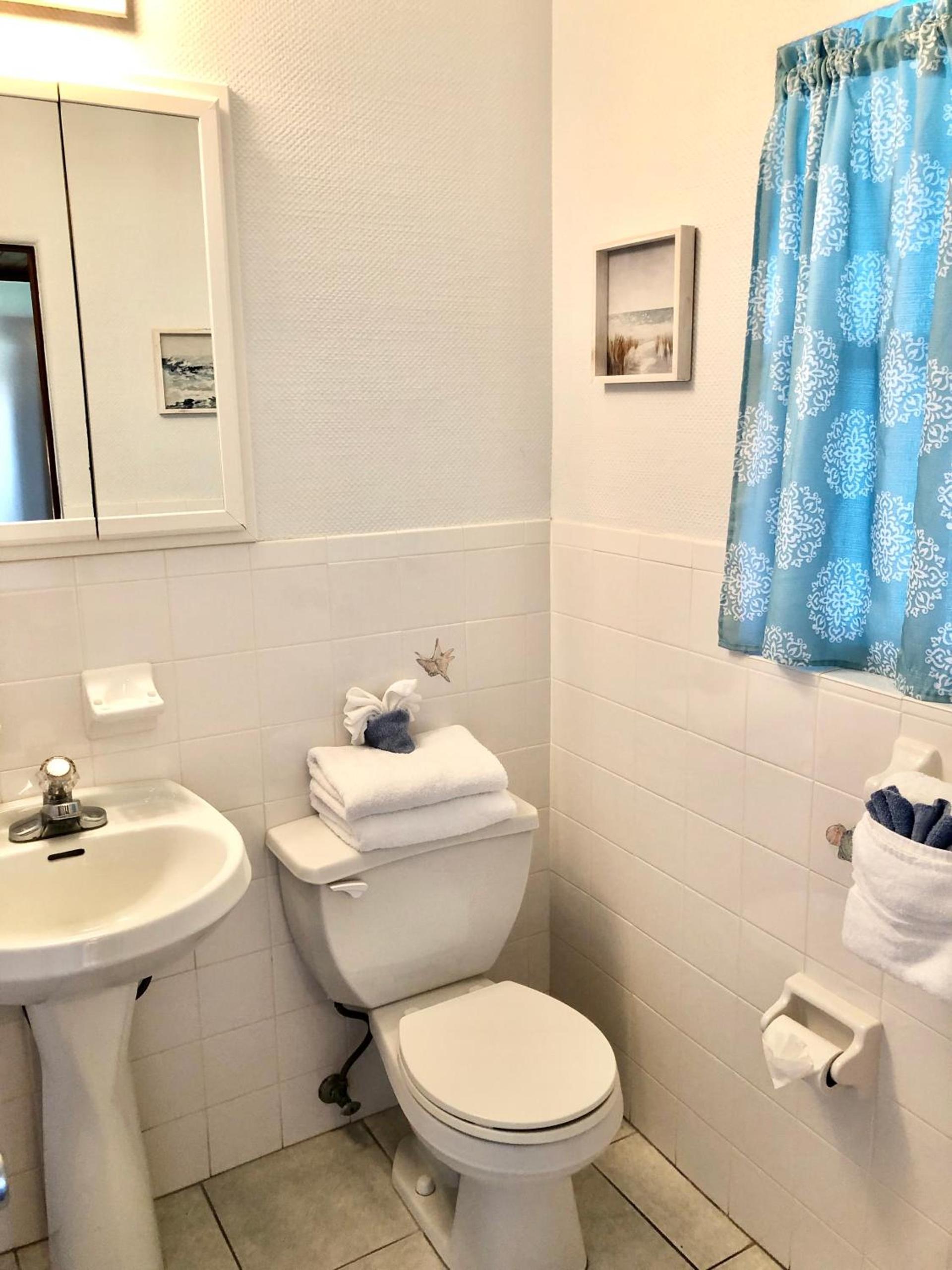 Surf Studio Beach Resort photo 21