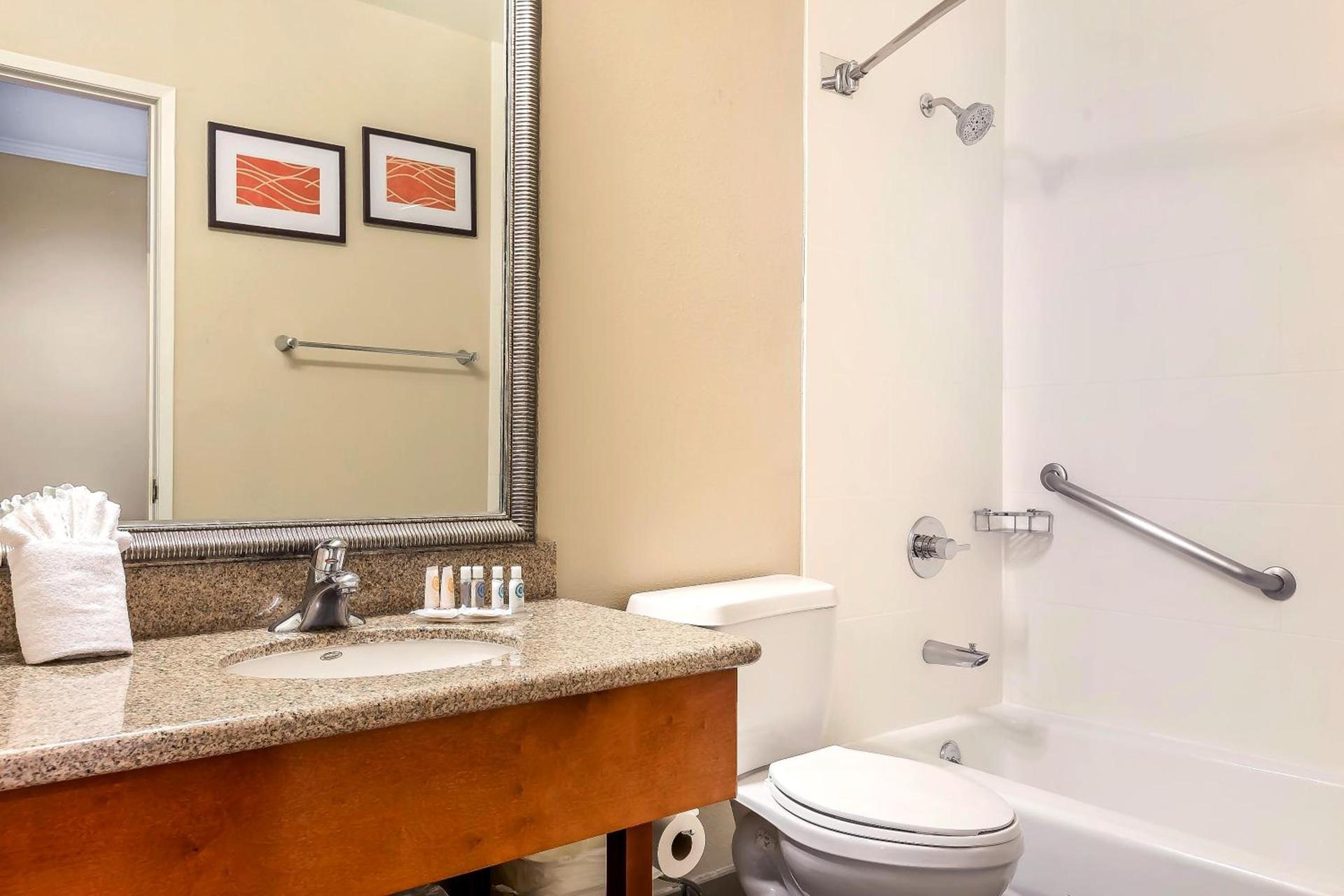 Comfort Inn Santa Monica - West Los Angeles photo 98