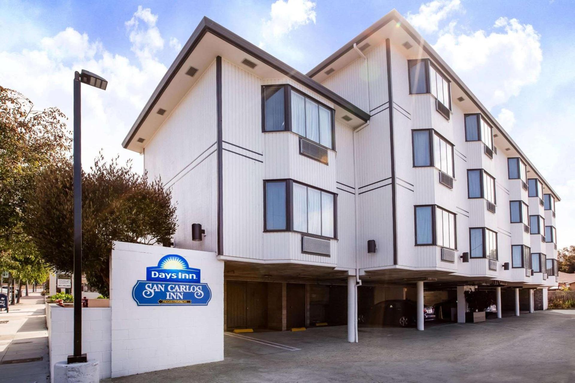 Days Inn by Wyndham Monterey Downtown photo 2