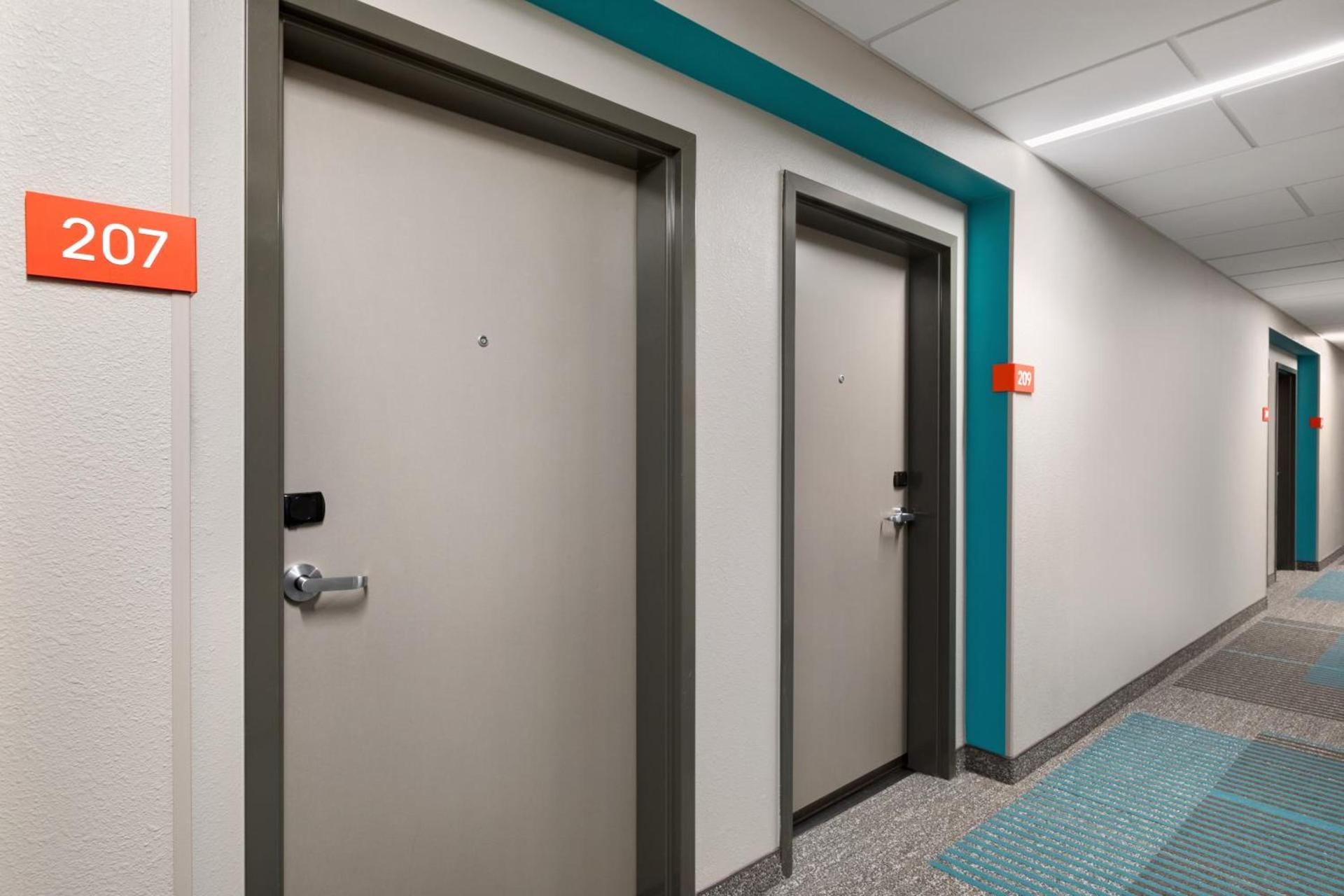 Avid Hotel Cedar Rapids South - Arpt Area by IHG photo 36