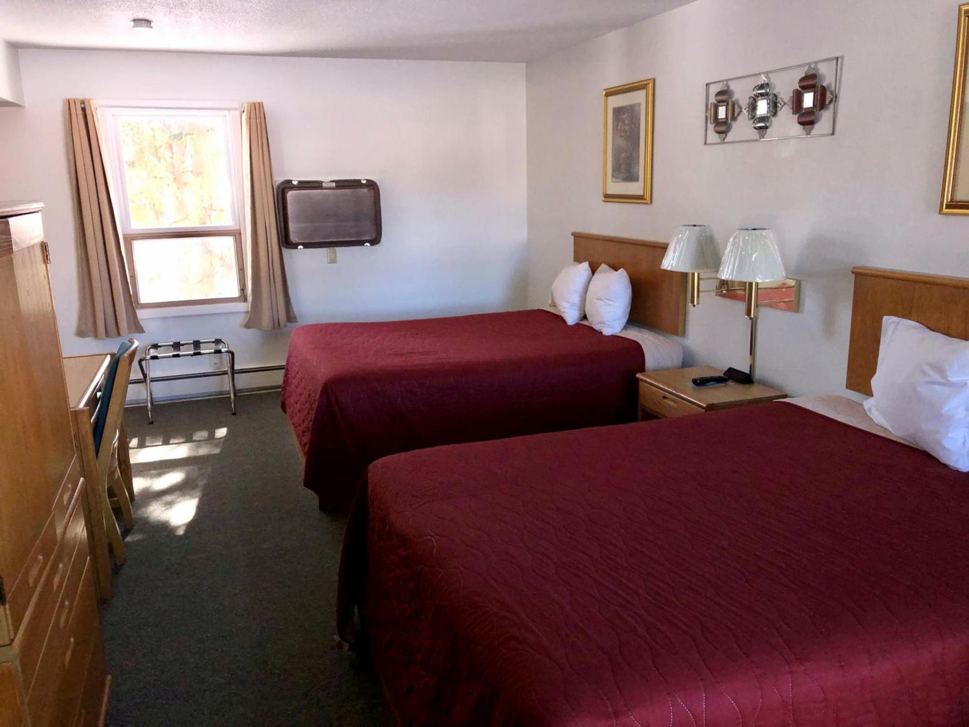 Budget Host Inn photo 28