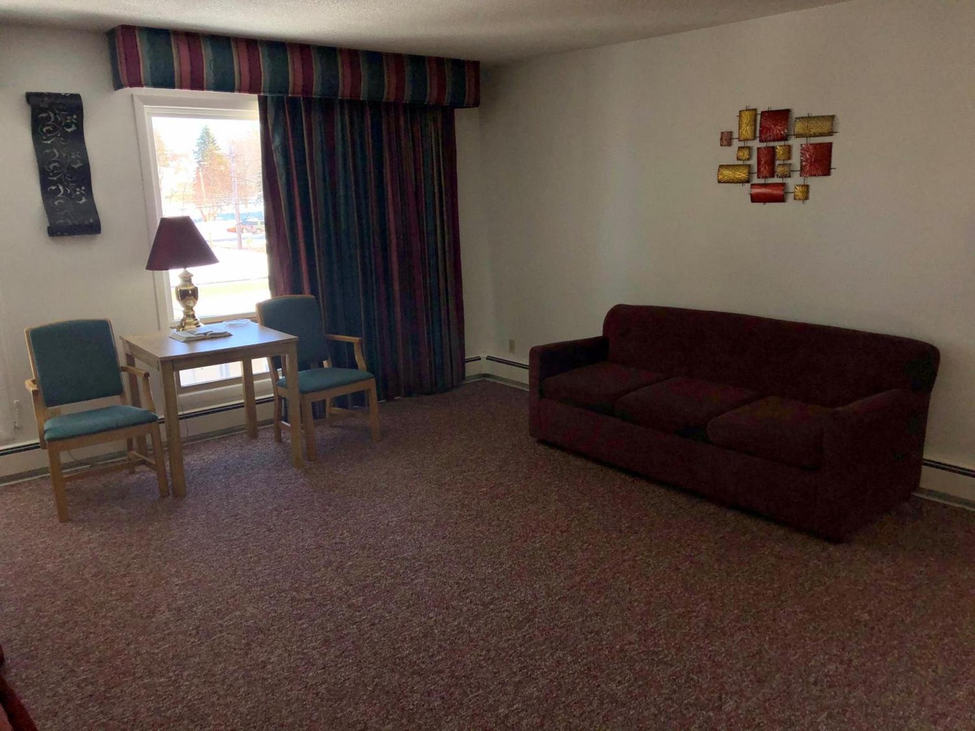 Budget Host Inn photo 36
