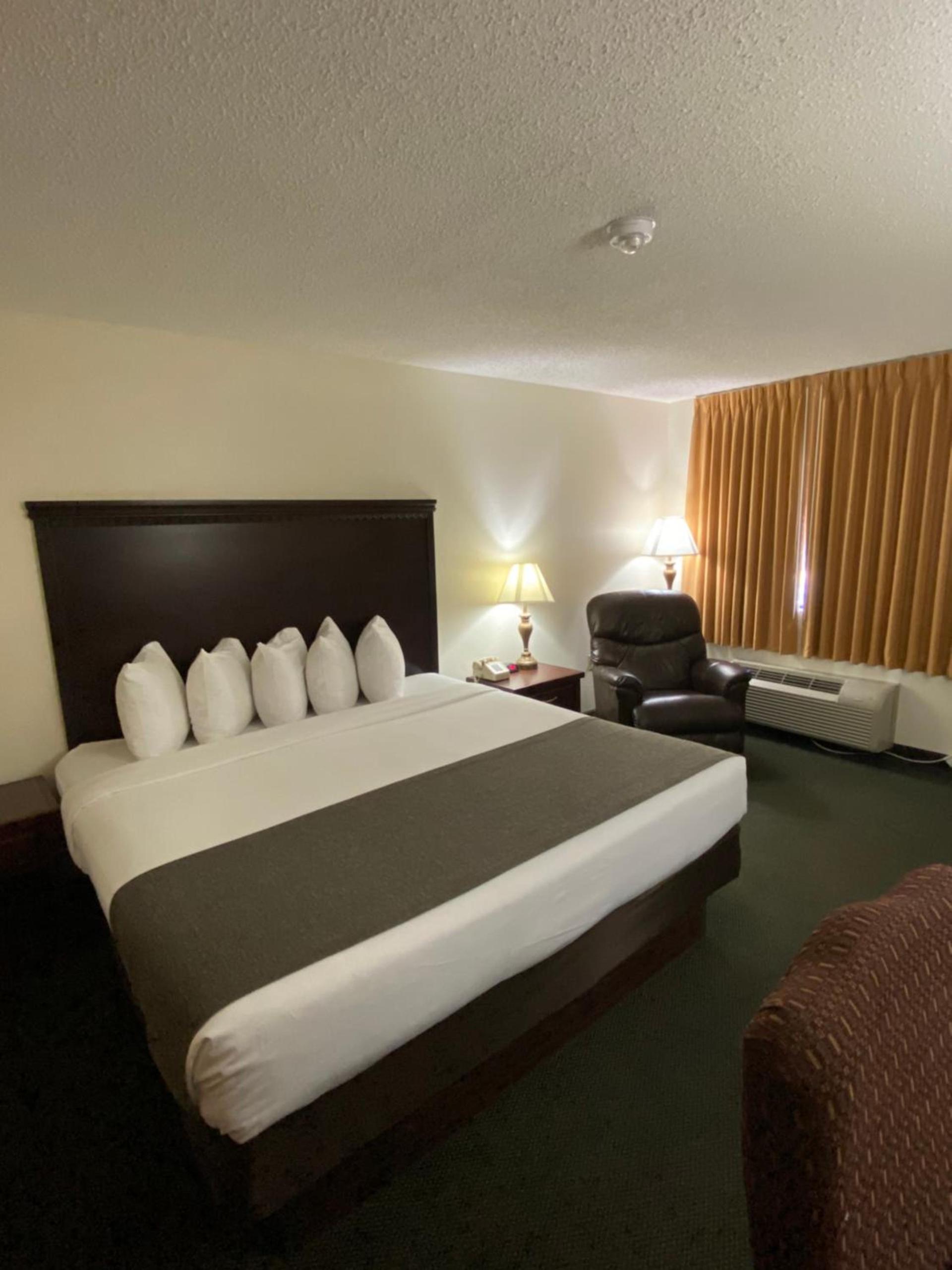 Brookwood Inn Branson photo 26