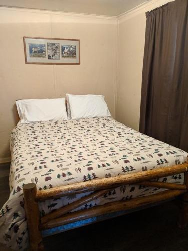 Lone Pine Cabins photo 9