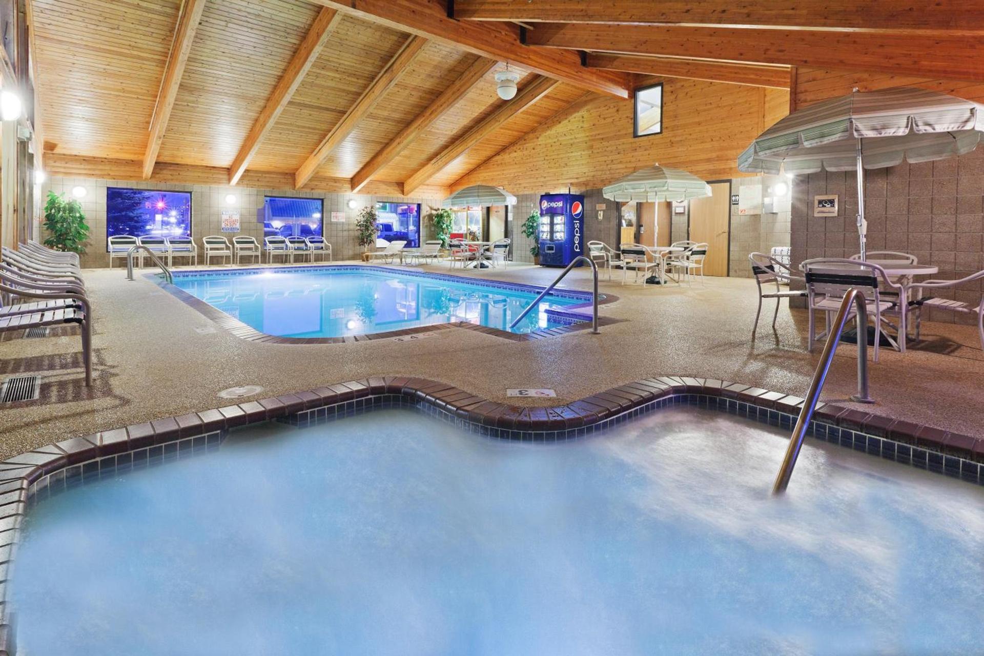 AmericInn by Wyndham Bemidji photo 17