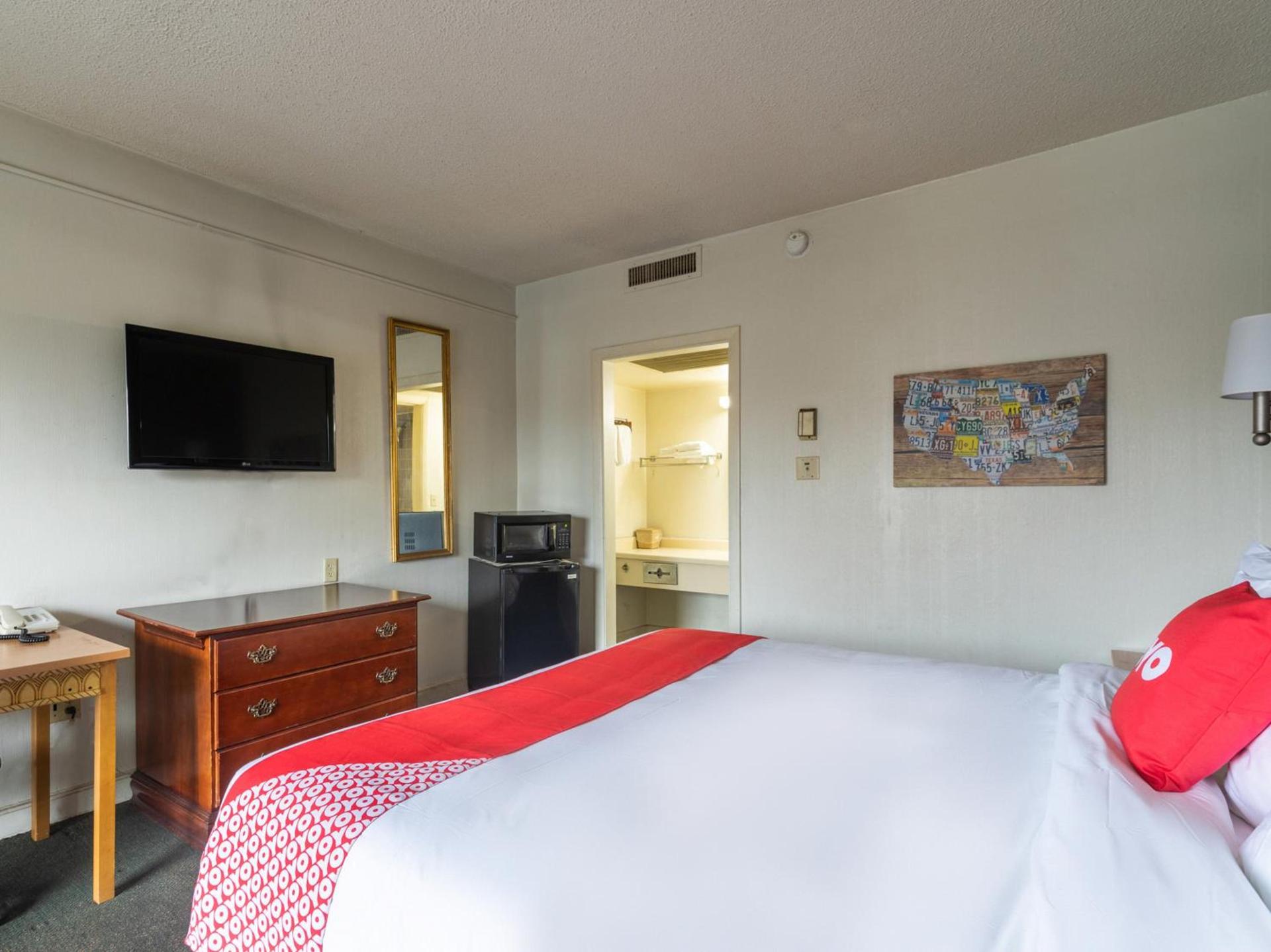 OYO Hotel Sumter SC Downtown photo 23