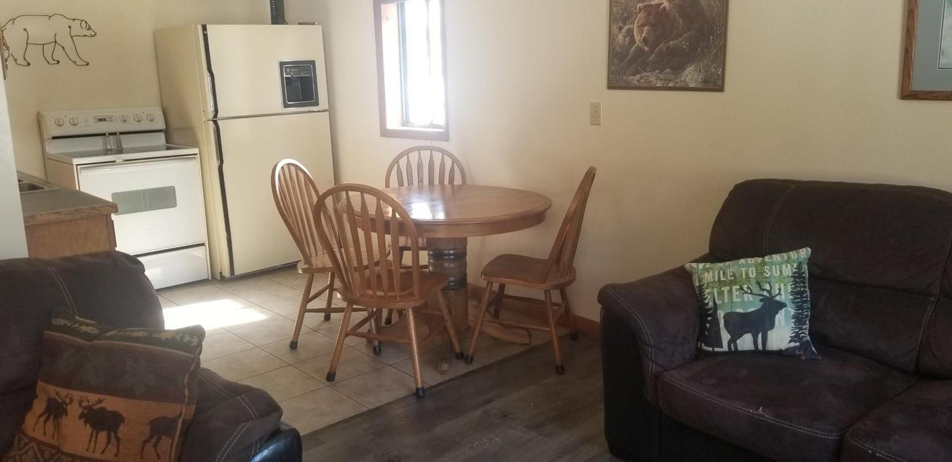 Lone Pine Cabins photo 15
