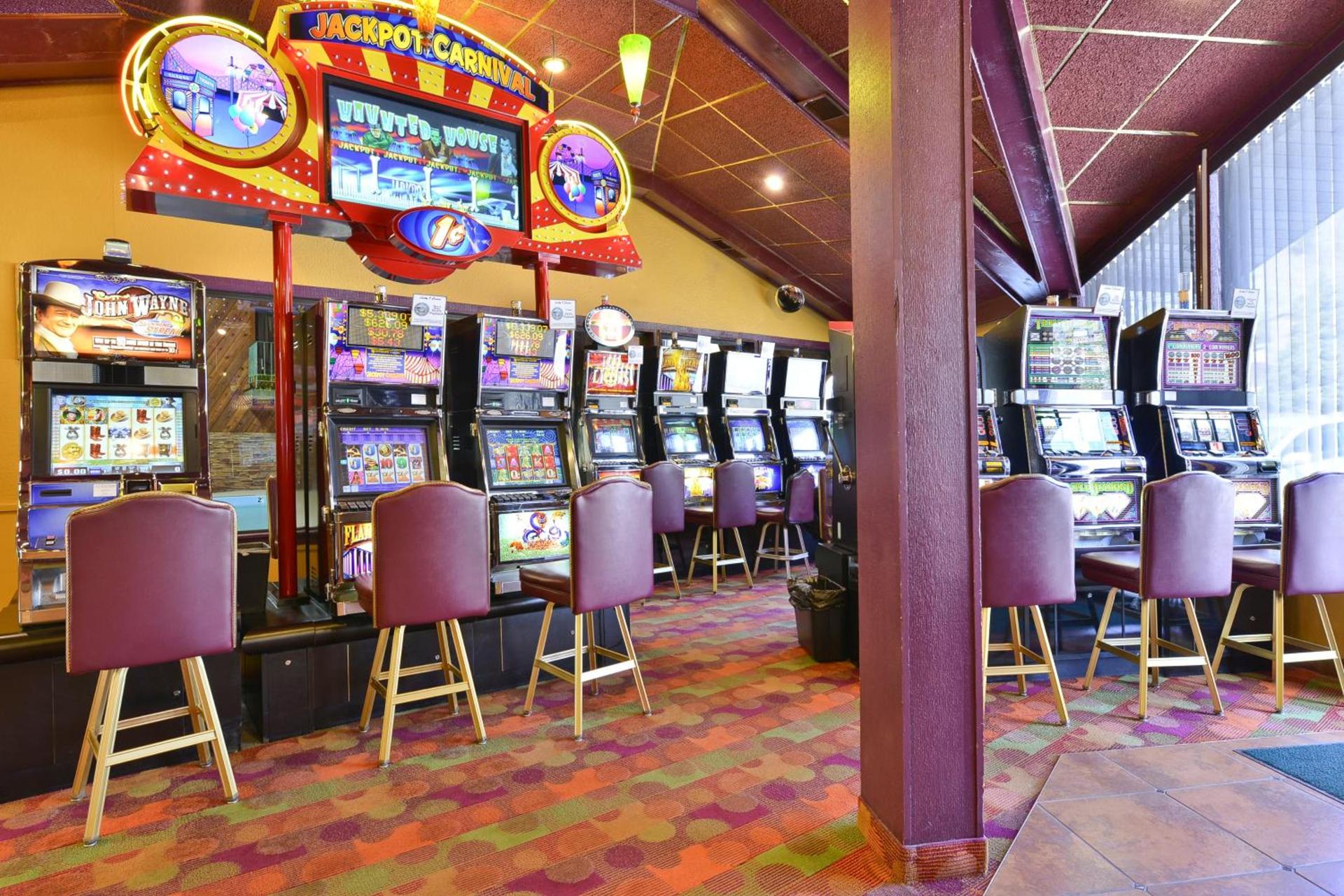 Super 8 by Wyndham Deadwood Black Hills Area photo 34