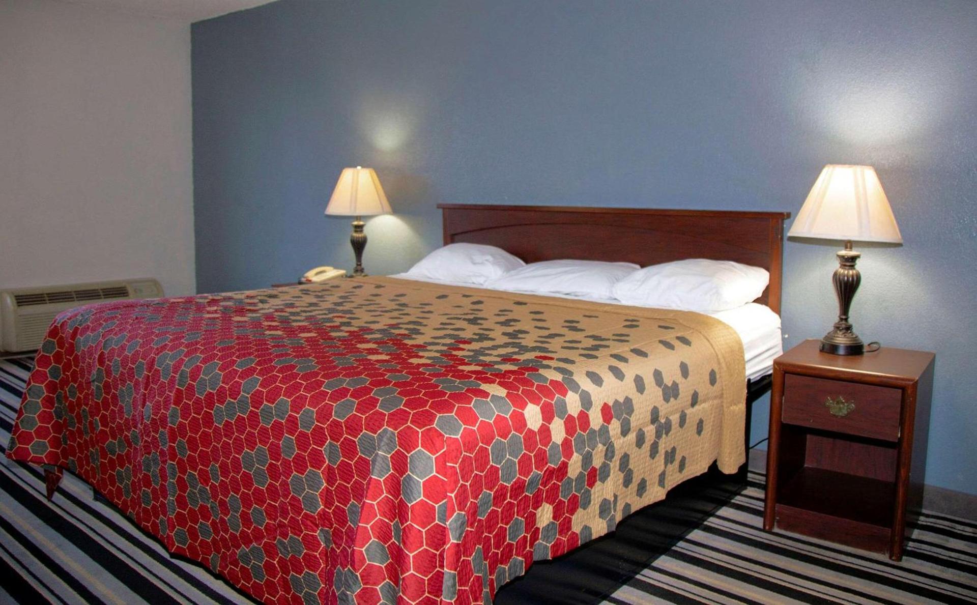 Econo Lodge Ardmore photo 17