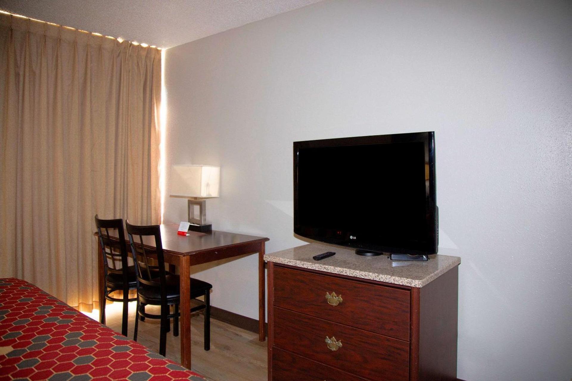 Econo Lodge Ardmore photo 25