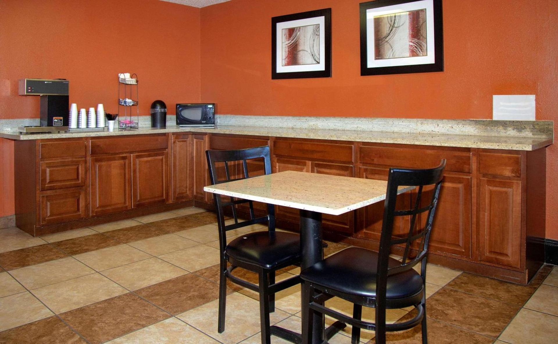 Econo Lodge Ardmore photo 32