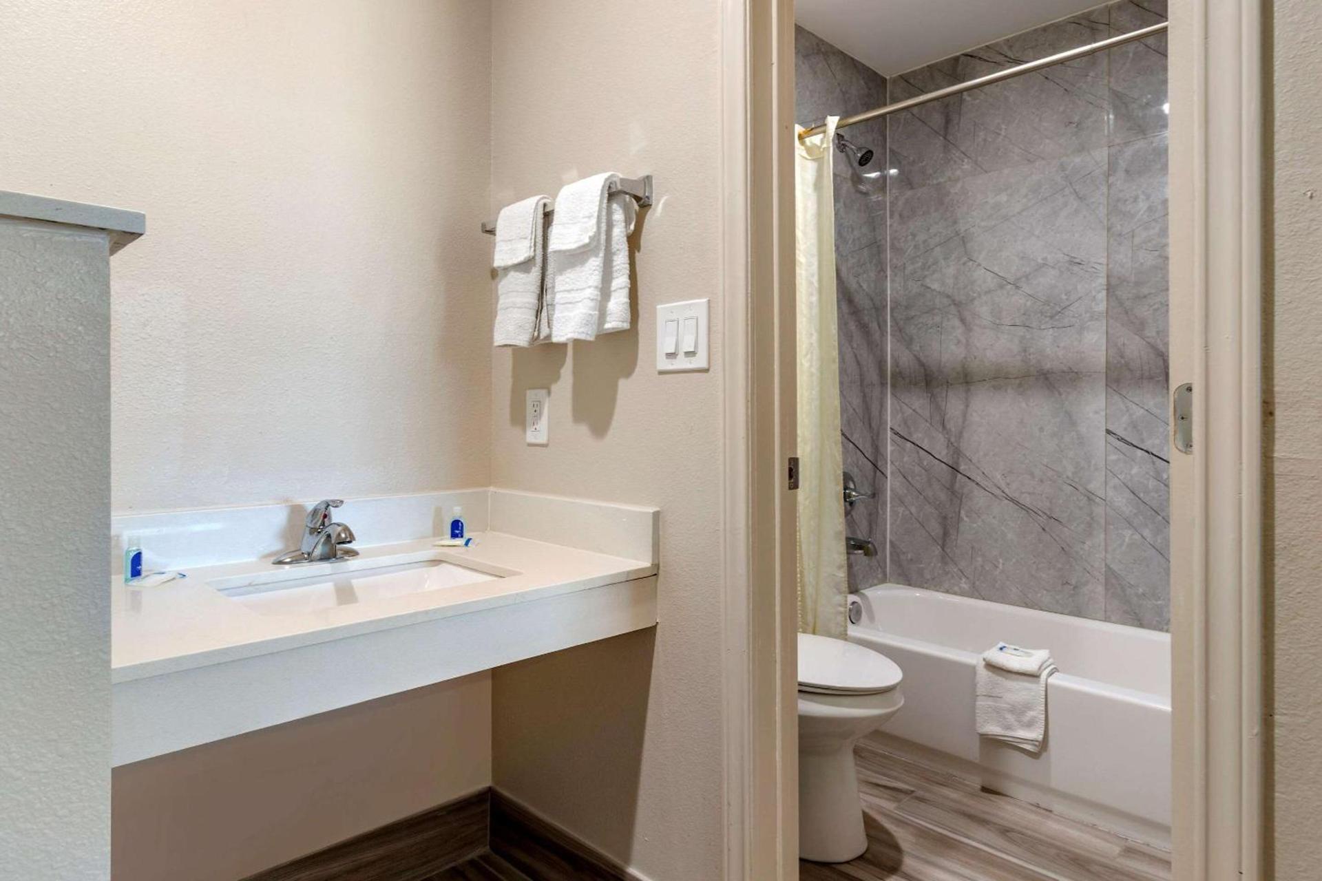 Rodeway Inn Caldwell photo 17