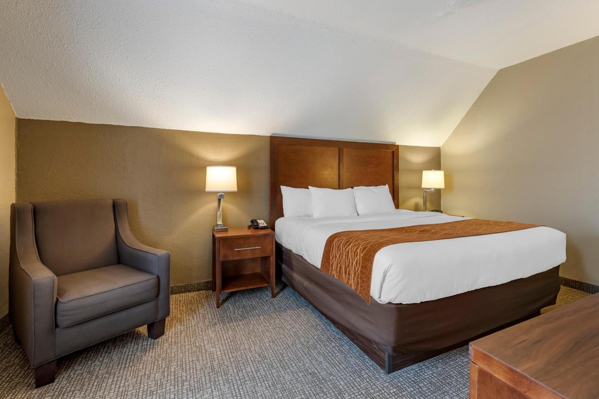 Comfort Inn Madison near Clifty Falls photo 53