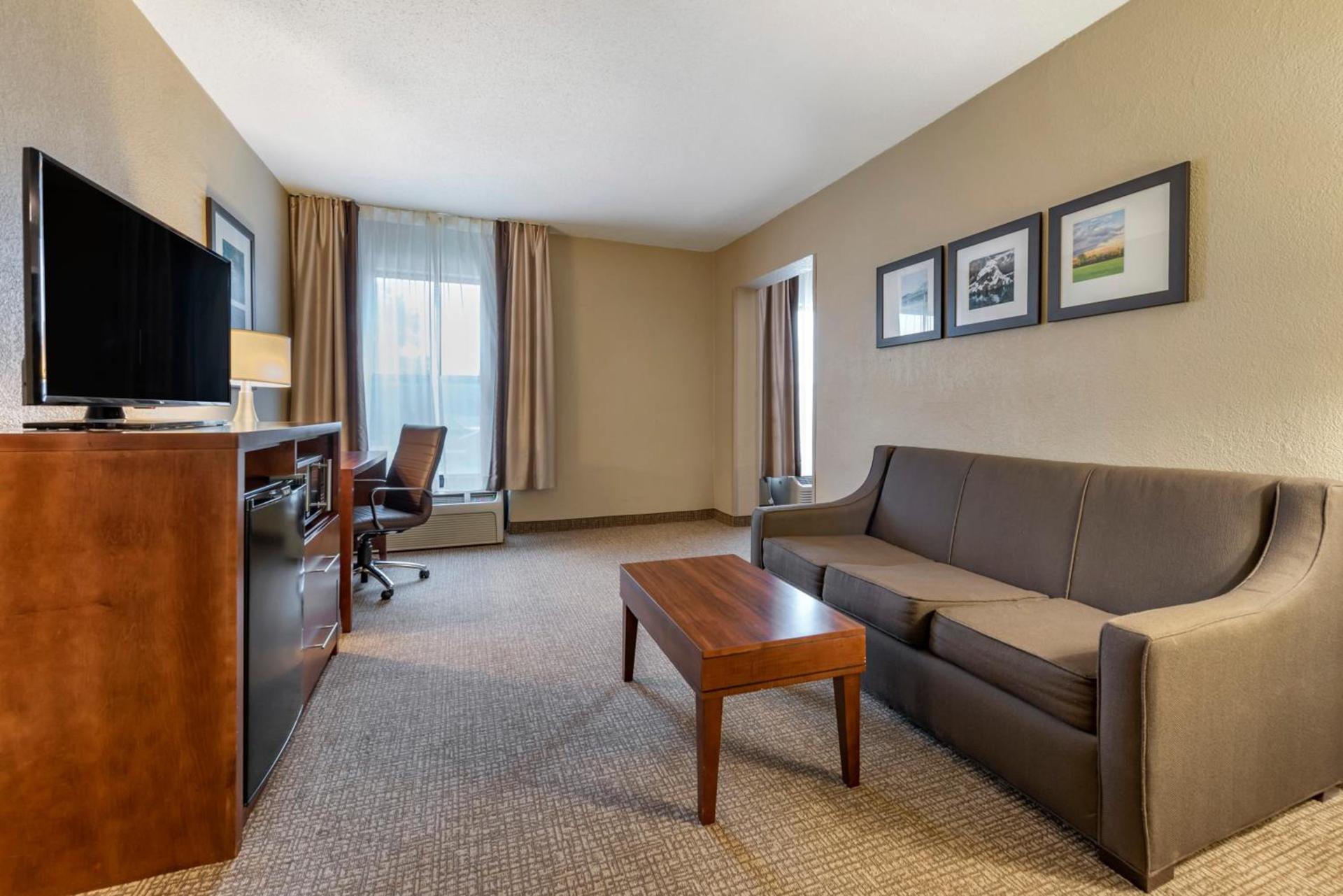 Comfort Inn Madison near Clifty Falls photo 47