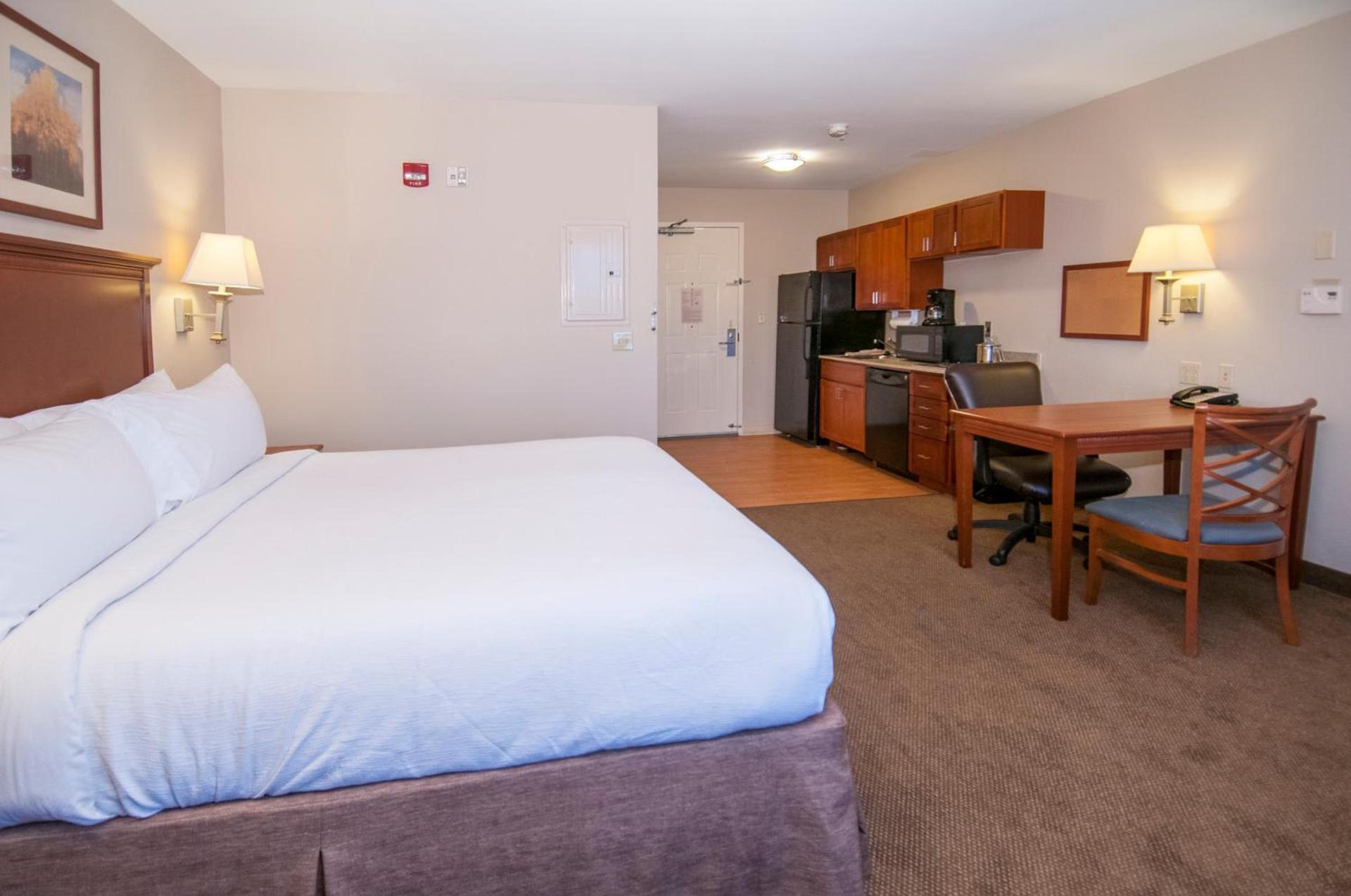 Candlewood Suites Flowood, MS by IHG photo 23