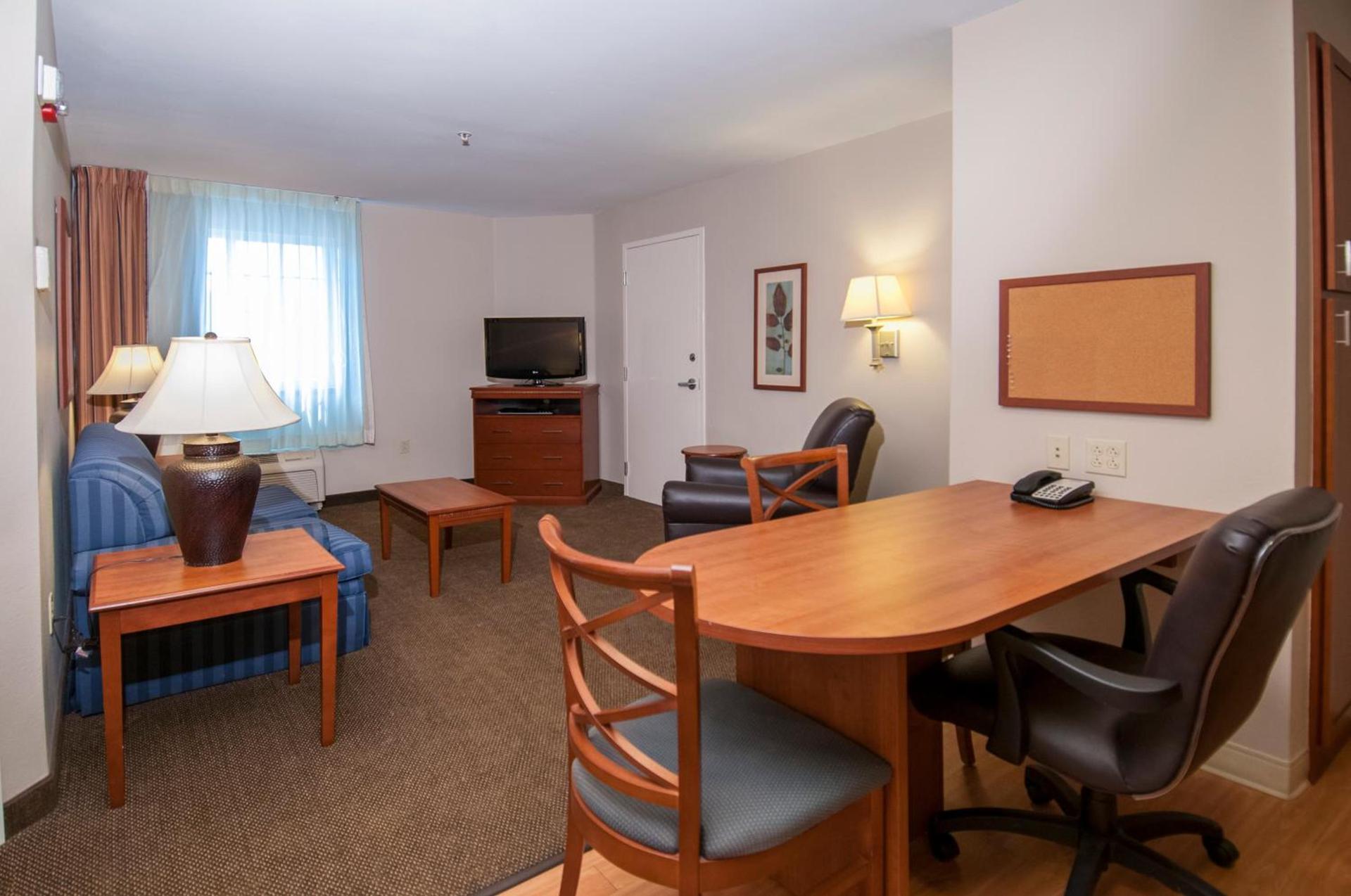 Candlewood Suites Flowood, MS by IHG photo 28