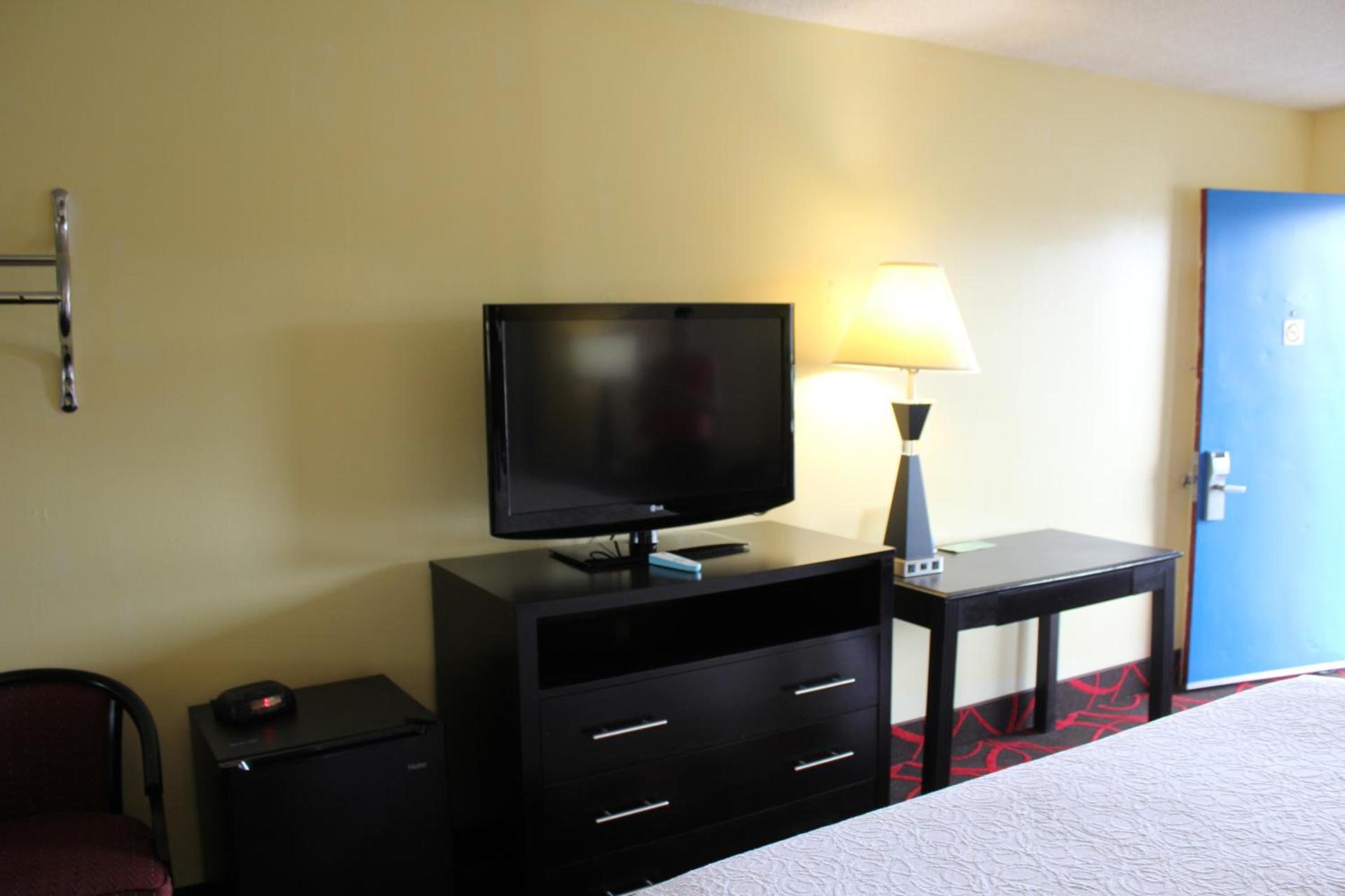 Travelodge by Wyndham Richmond IN photo 29