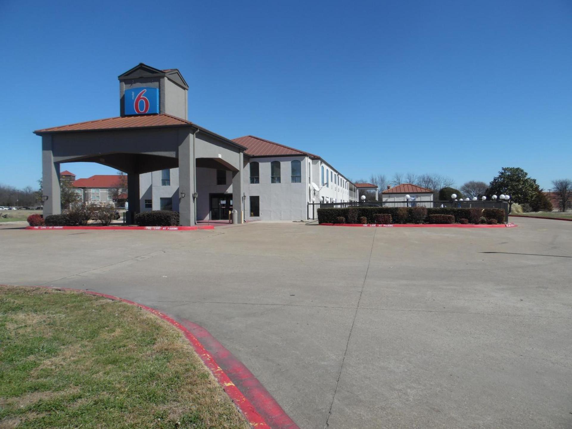 Motel 6-Ennis, TX photo 29