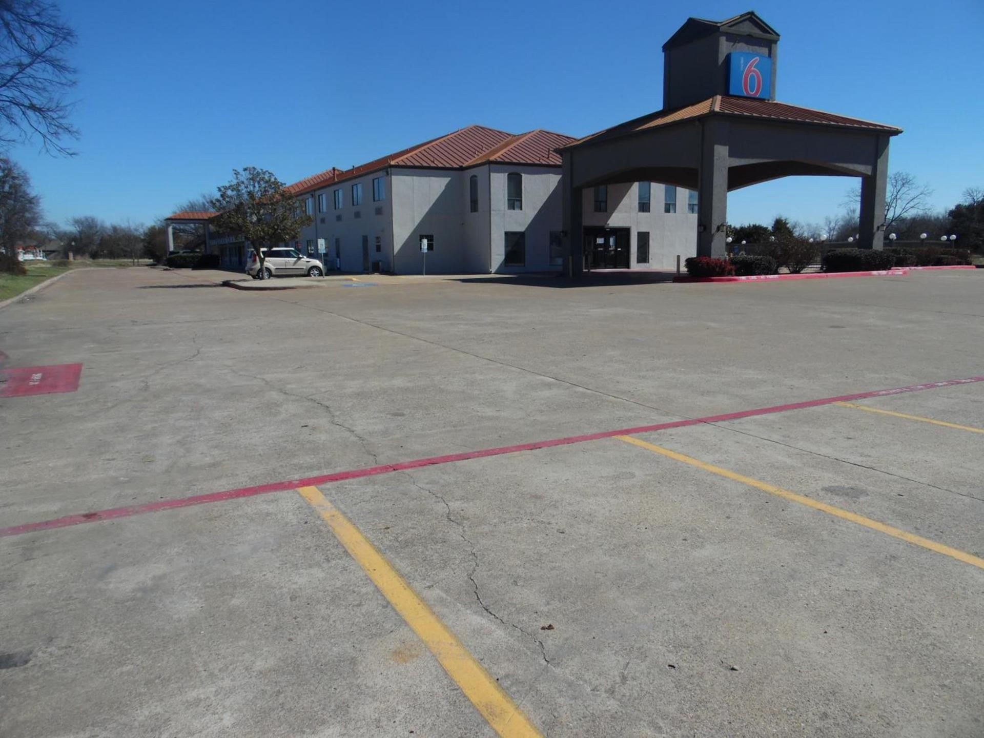 Motel 6-Ennis, TX photo 30