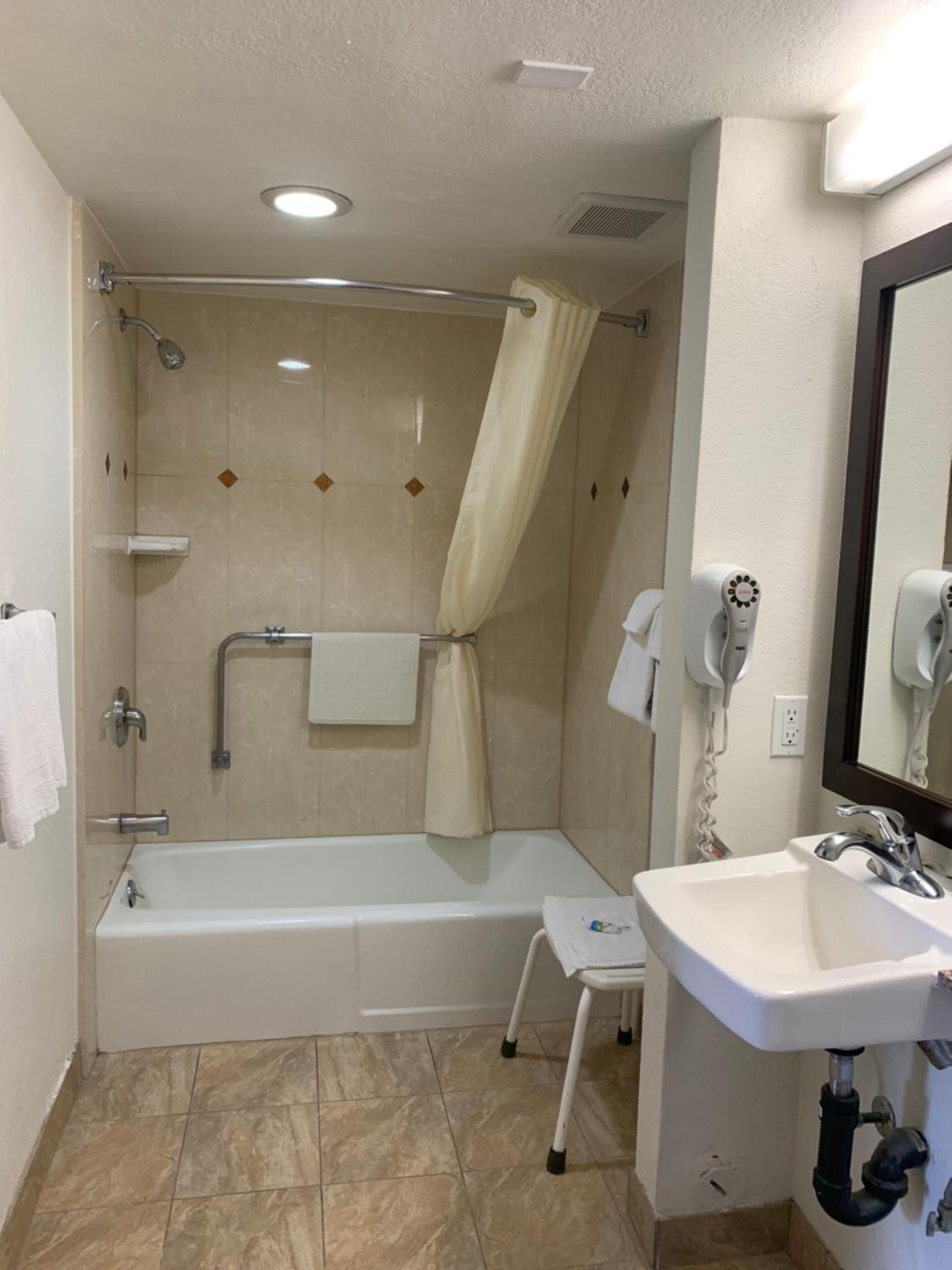 Glenridge Inn Glendale - Pasadena photo 30
