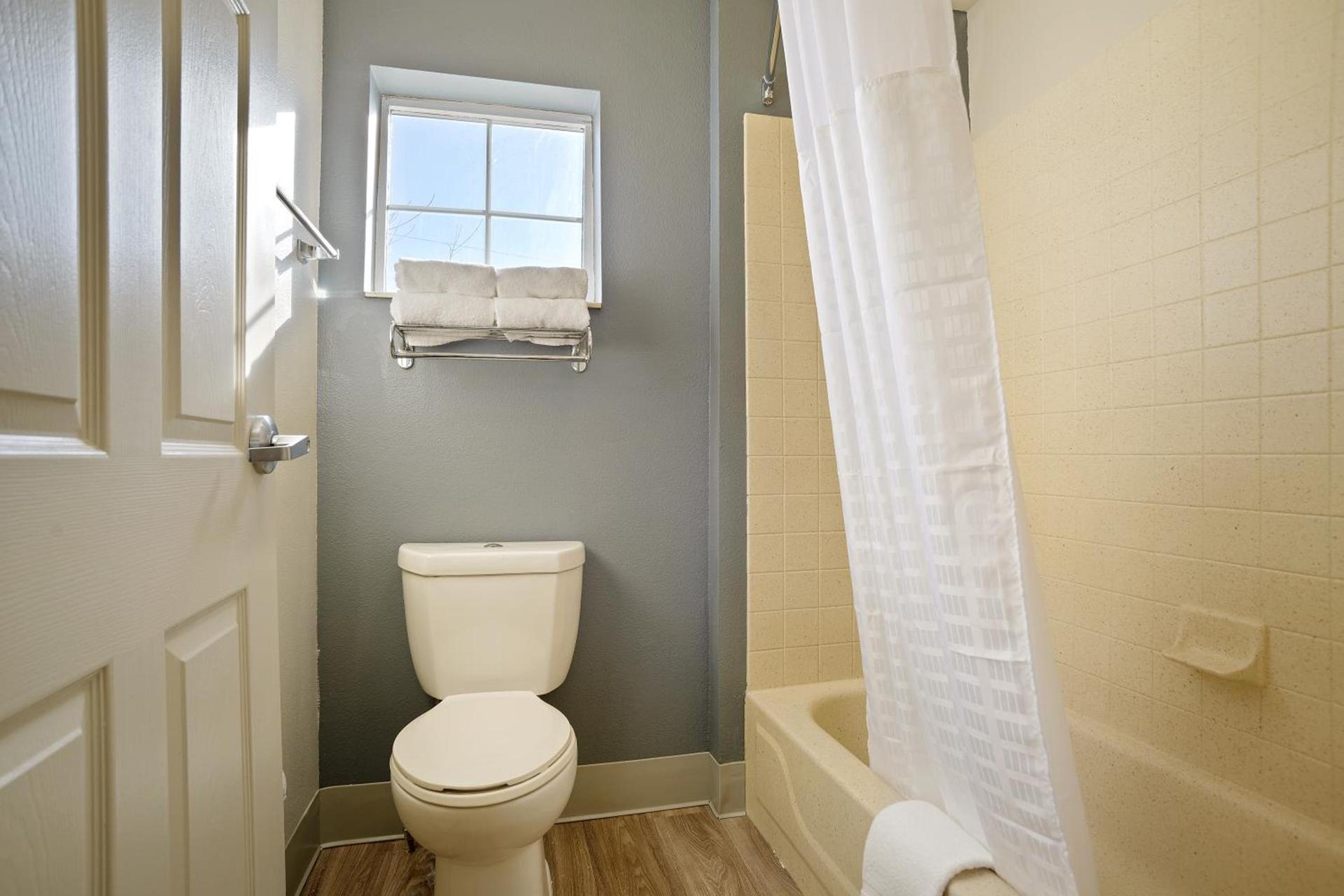 Extended Stay America Suites - Kansas City - Lenexa - 87th St photo 57