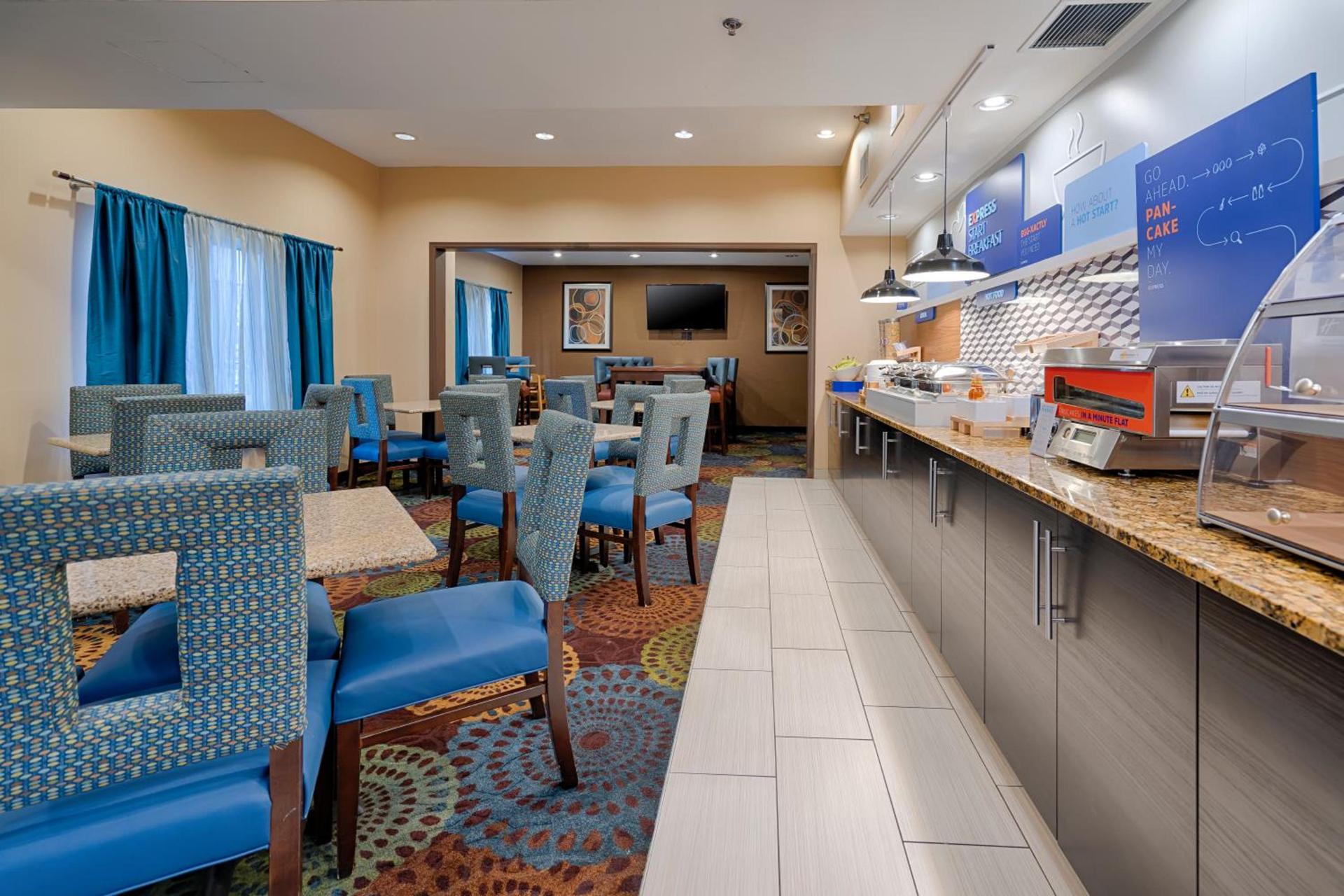 Holiday Inn Express St. Paul South - Inver Grove Heights by IHG photo 3