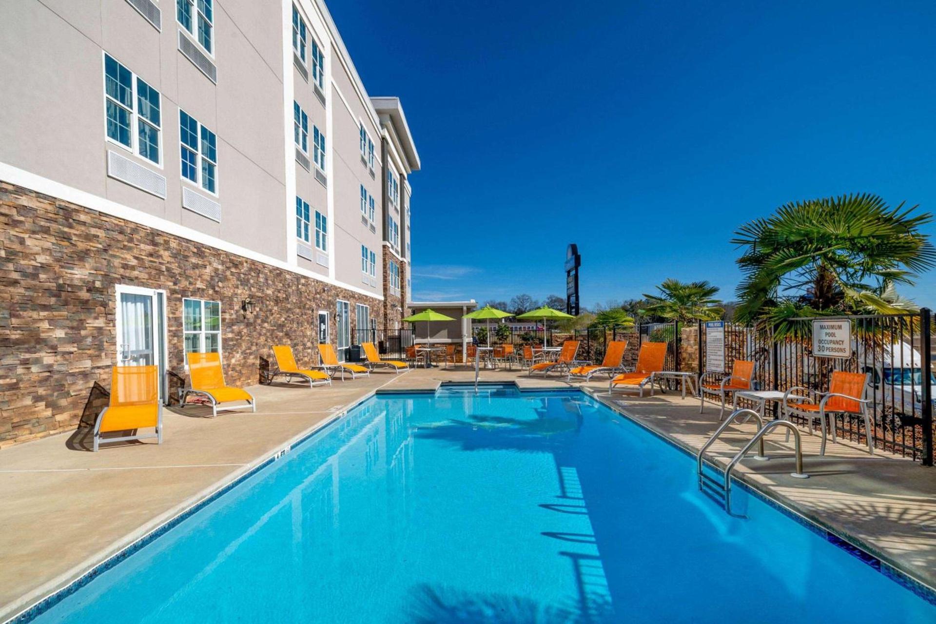 La Quinta by Wyndham Forsyth photo 7