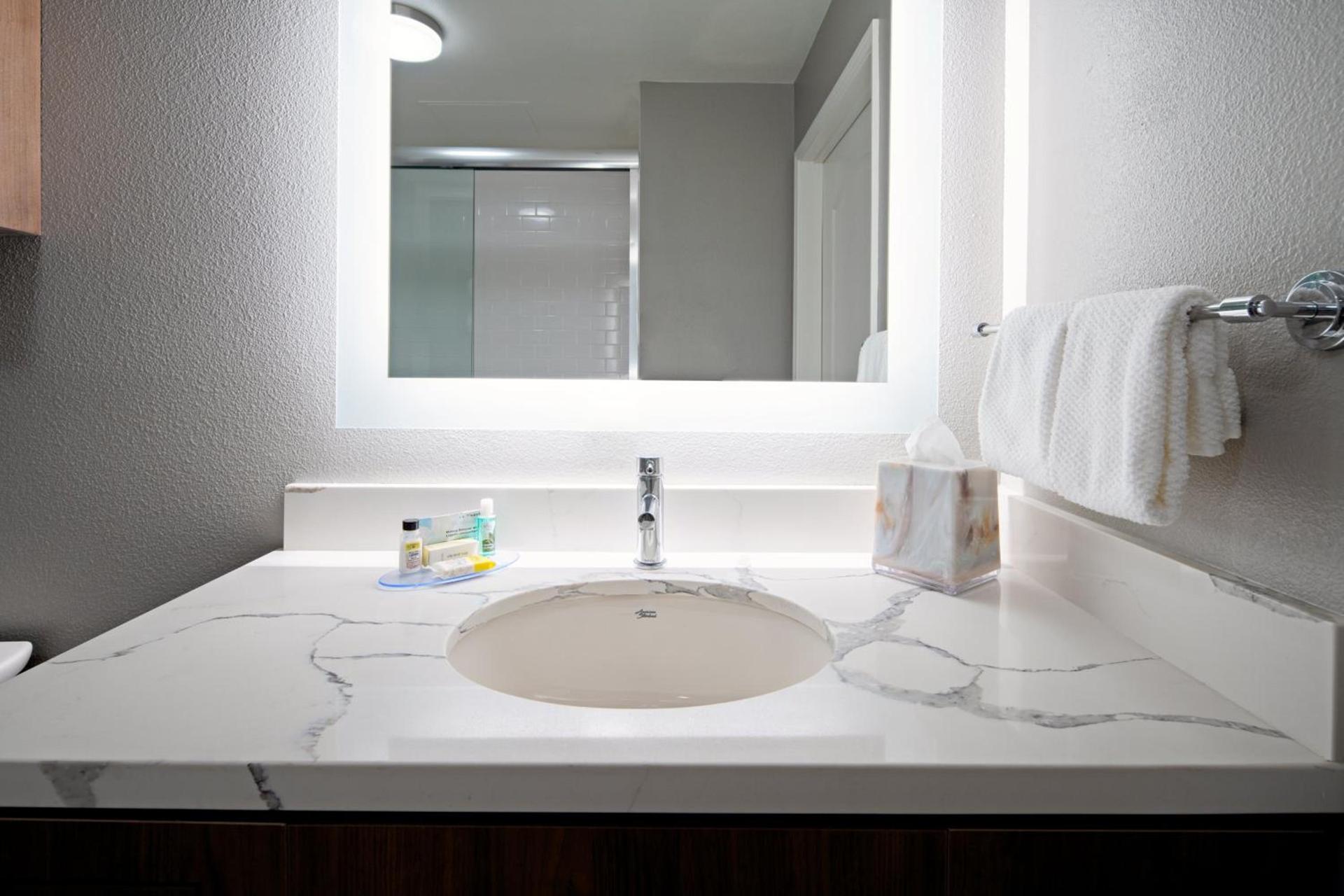 Staybridge Suites - Long Beach Airport by IHG photo 74