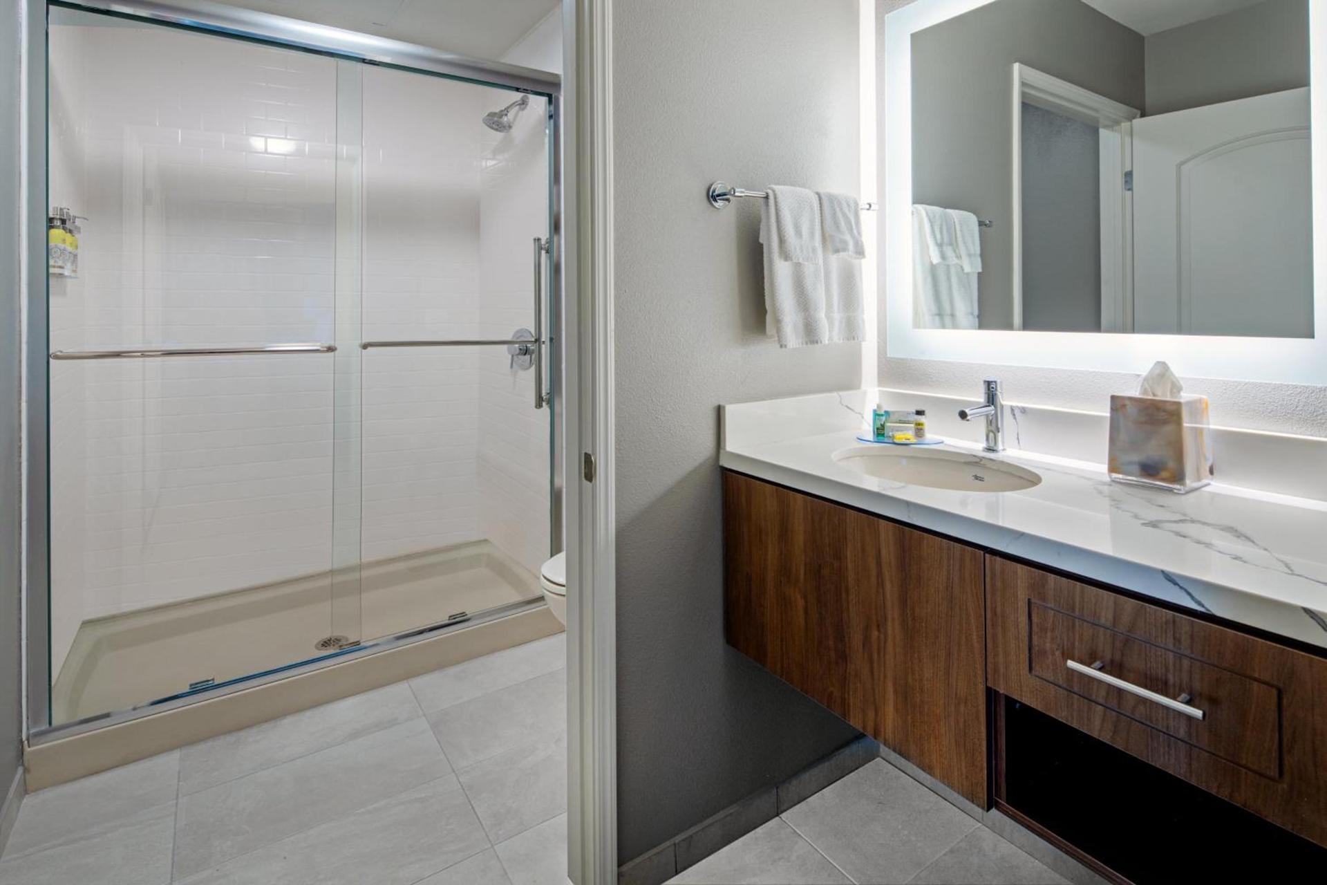 Staybridge Suites - Long Beach Airport by IHG photo 78