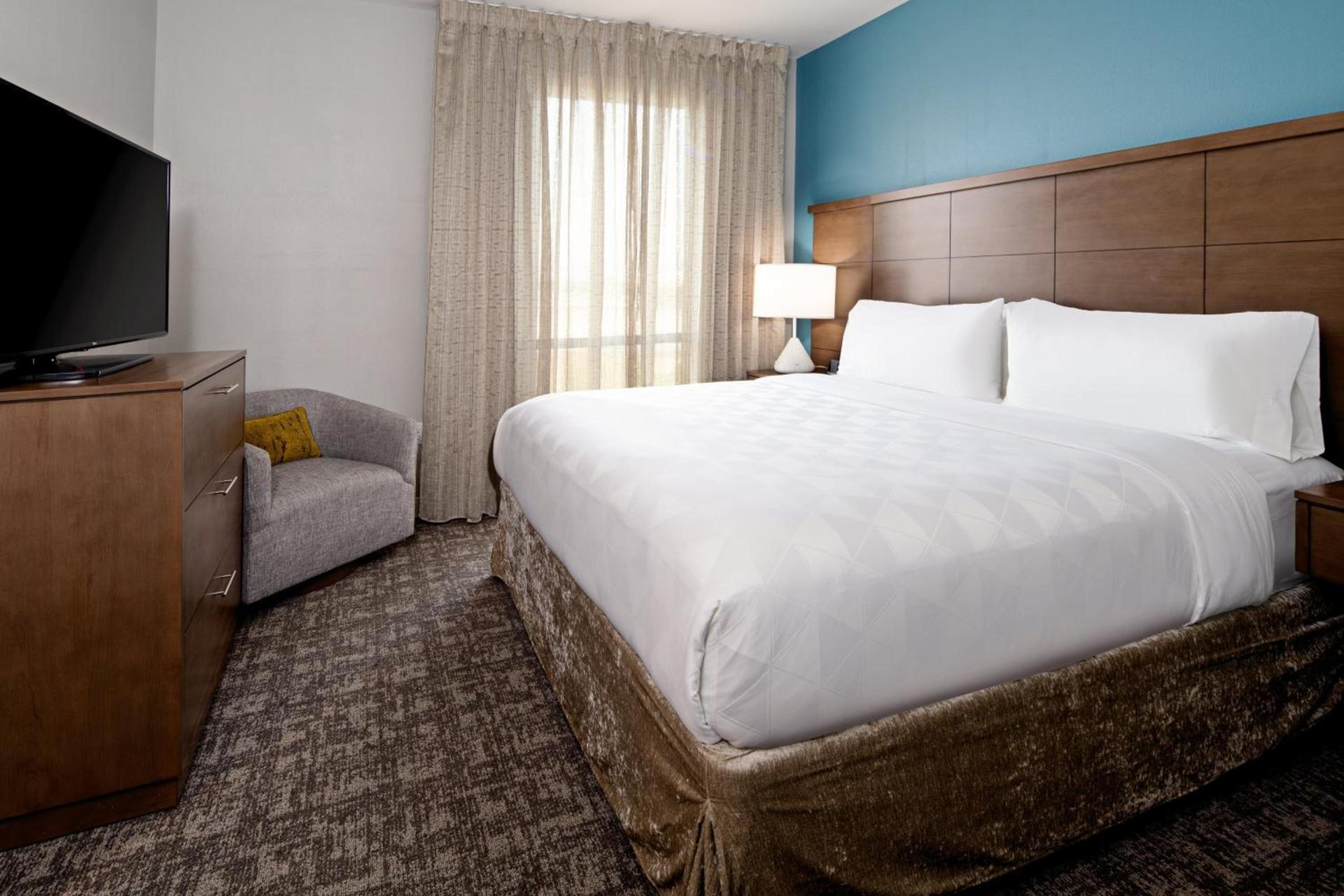 Staybridge Suites - Long Beach Airport by IHG photo 55