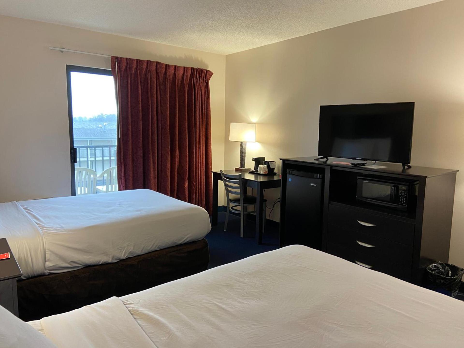 Econo Lodge Inn & Suites Rehoboth Beach photo 39