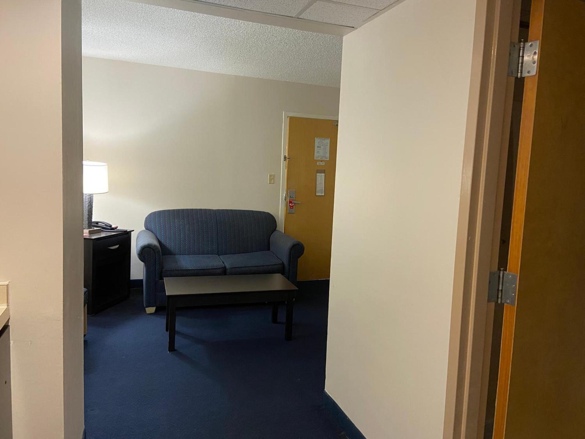 Econo Lodge Inn & Suites Rehoboth Beach photo 47
