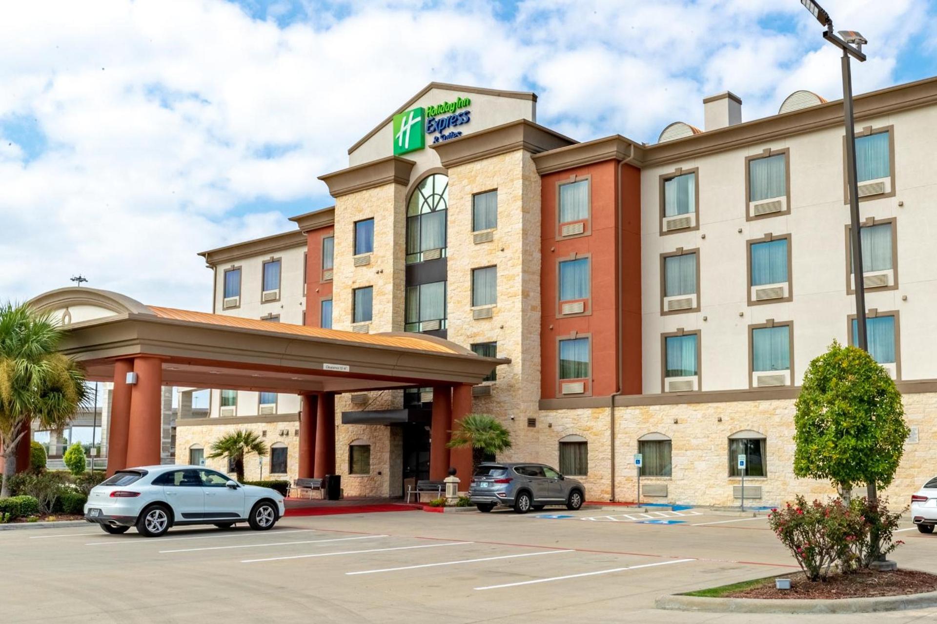 Holiday Inn Express & Suites Houston South - Near Pearland by IHG photo 17