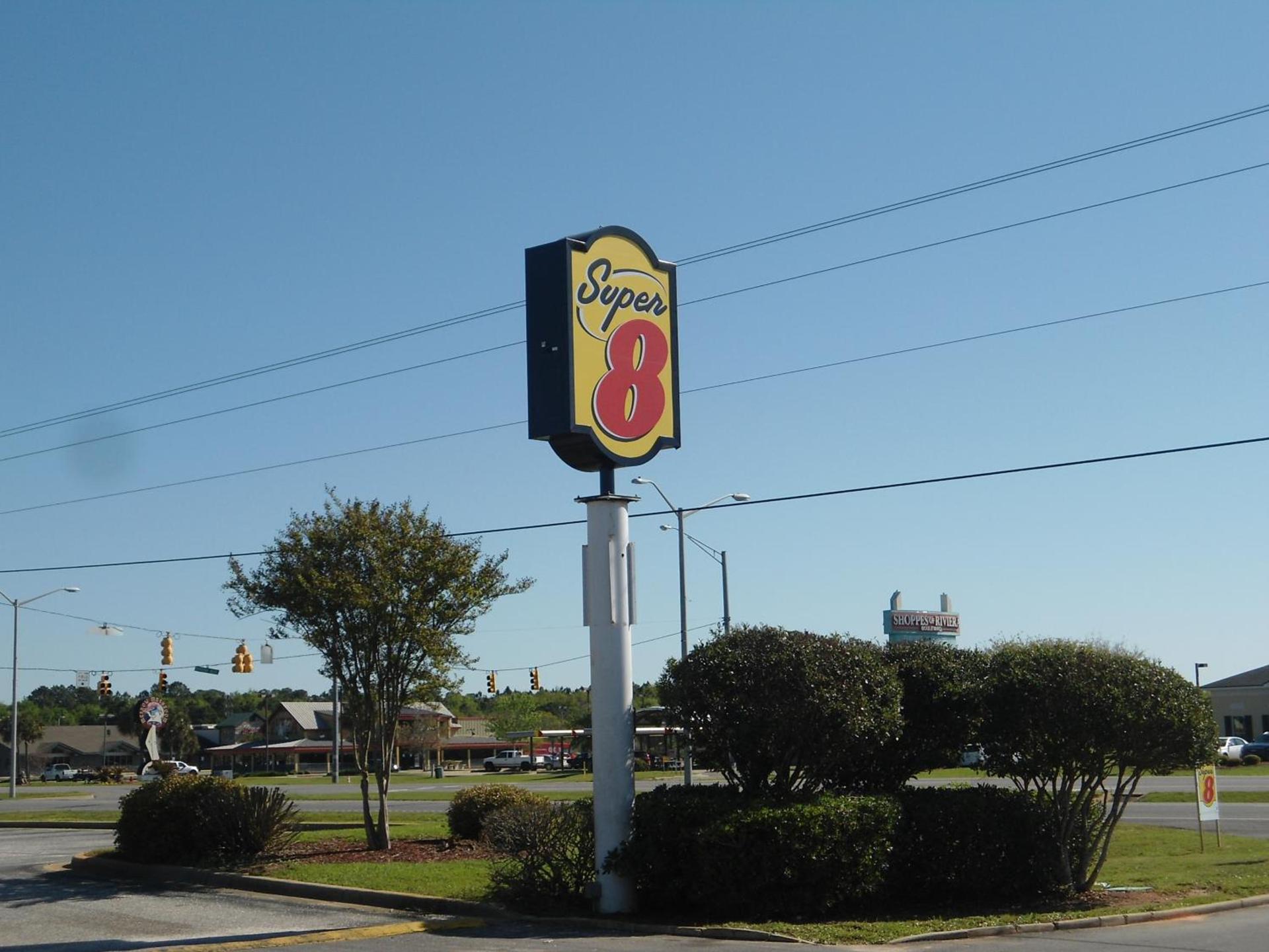 Super 8 by Wyndham Foley photo 25