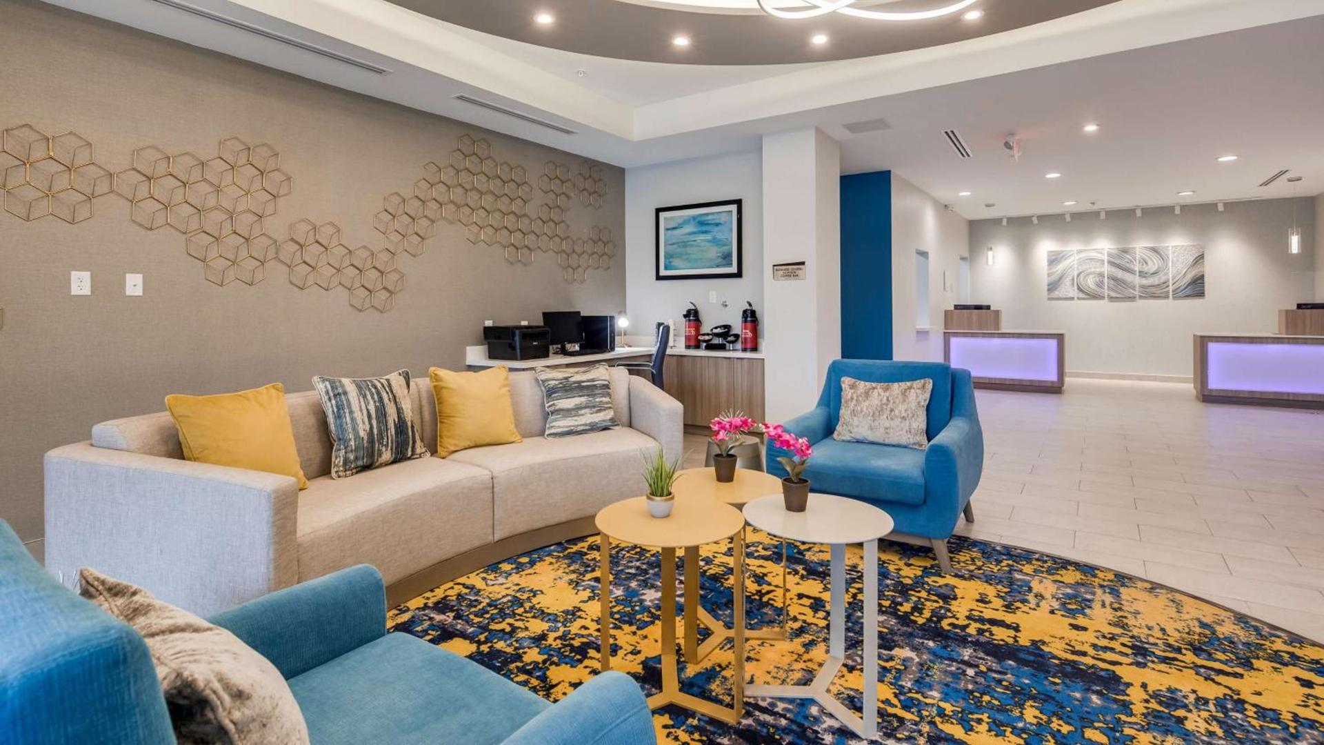 Best Western Plus Mid County photo 3