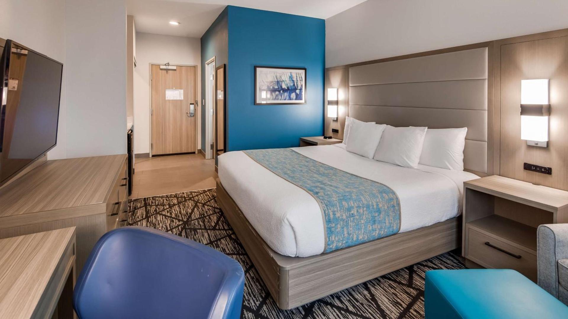 Best Western Plus Mid County photo 5