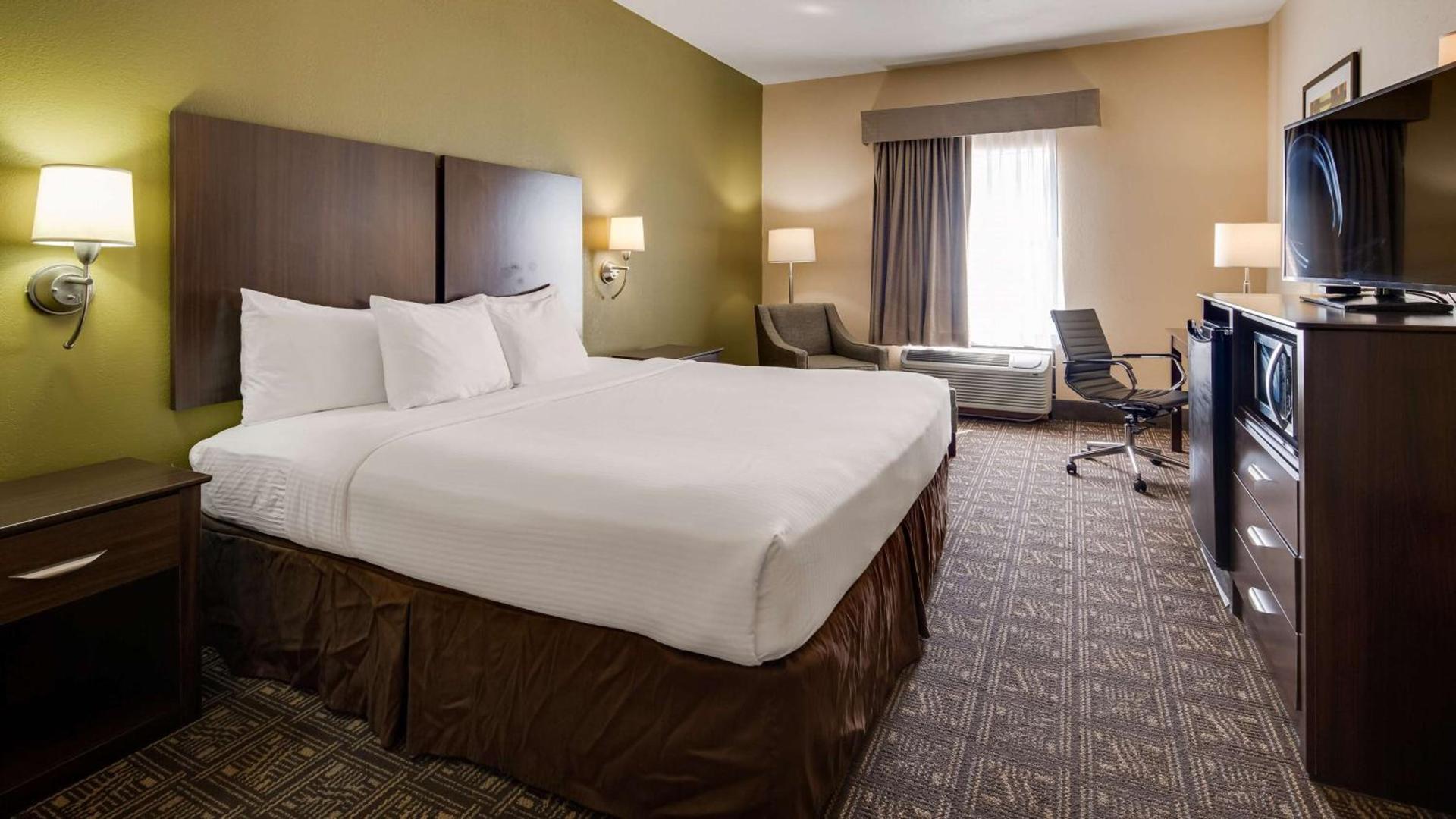 Best Western Rayne Inn photo 2