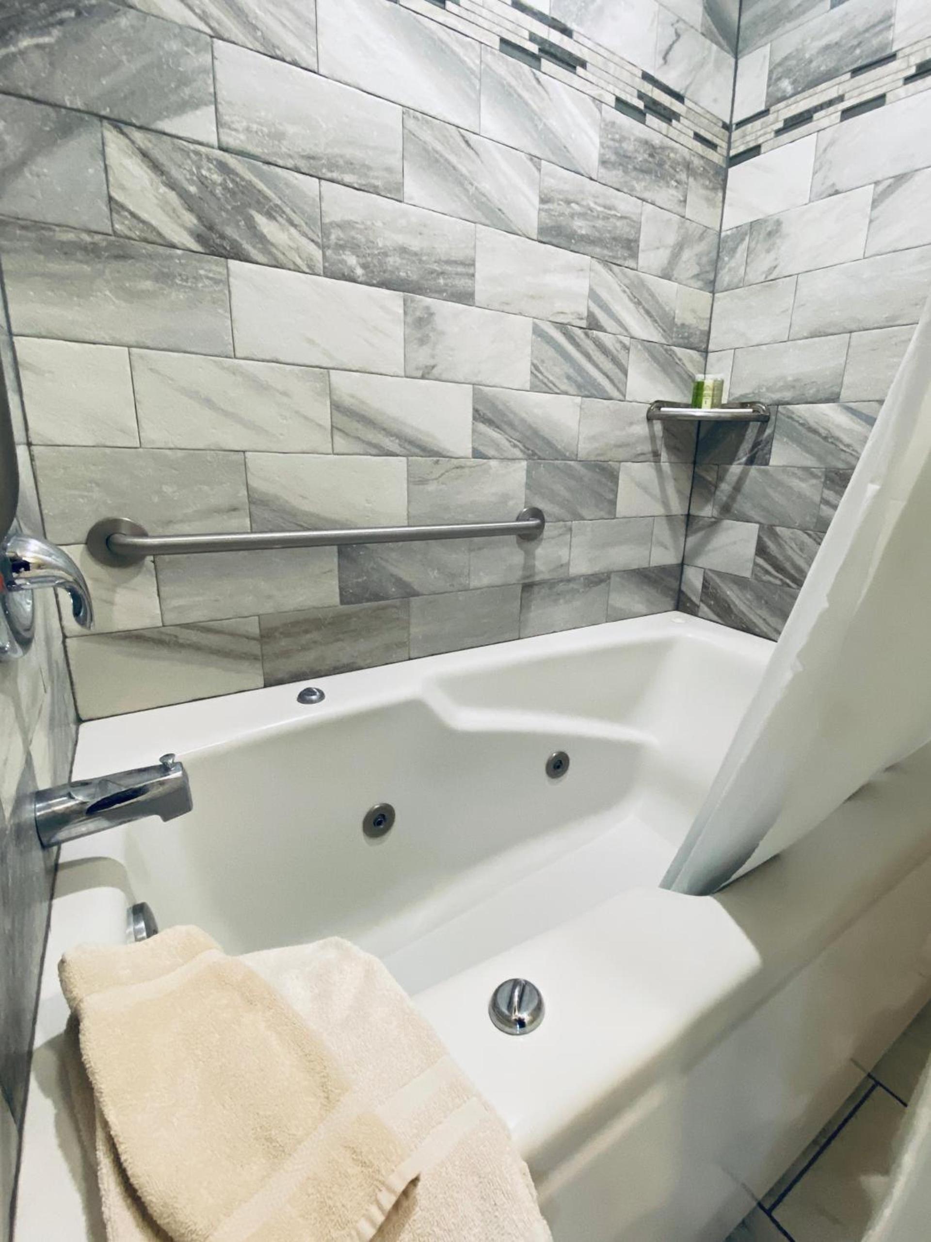 Salida Inn & Monarch Suites photo 10
