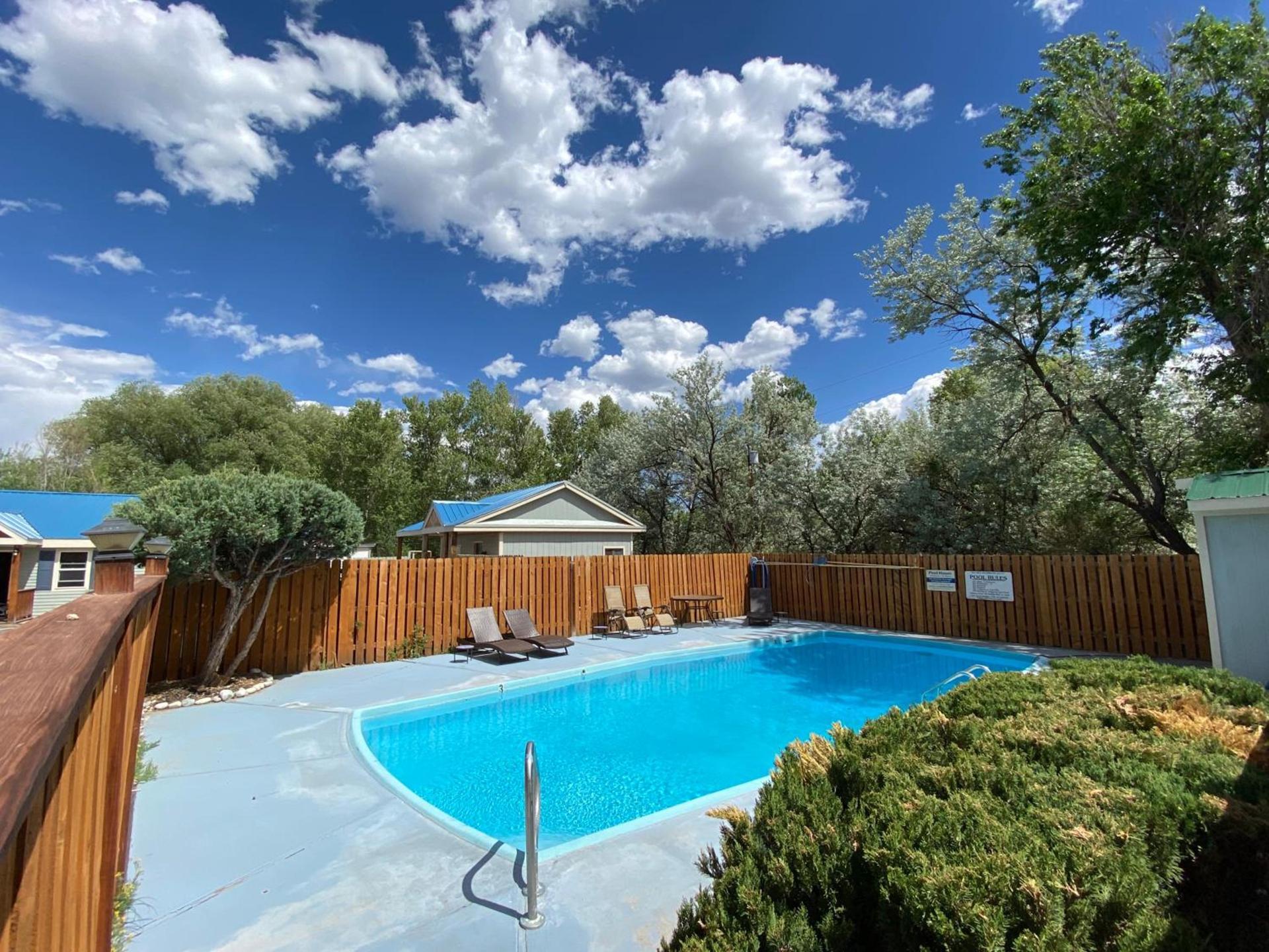 Salida Inn & Monarch Suites photo 13