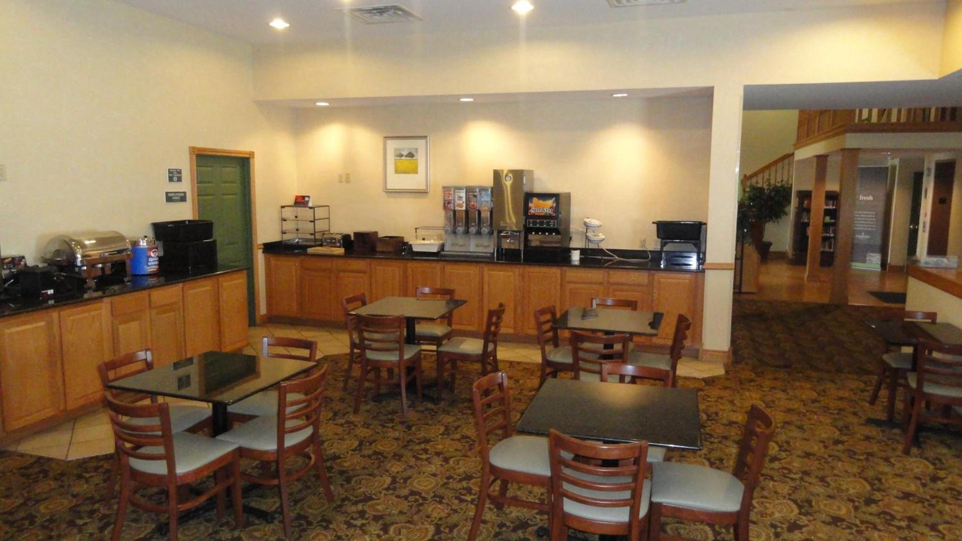 Country Inn & Suites by Radisson, Kalamazoo, MI photo 70
