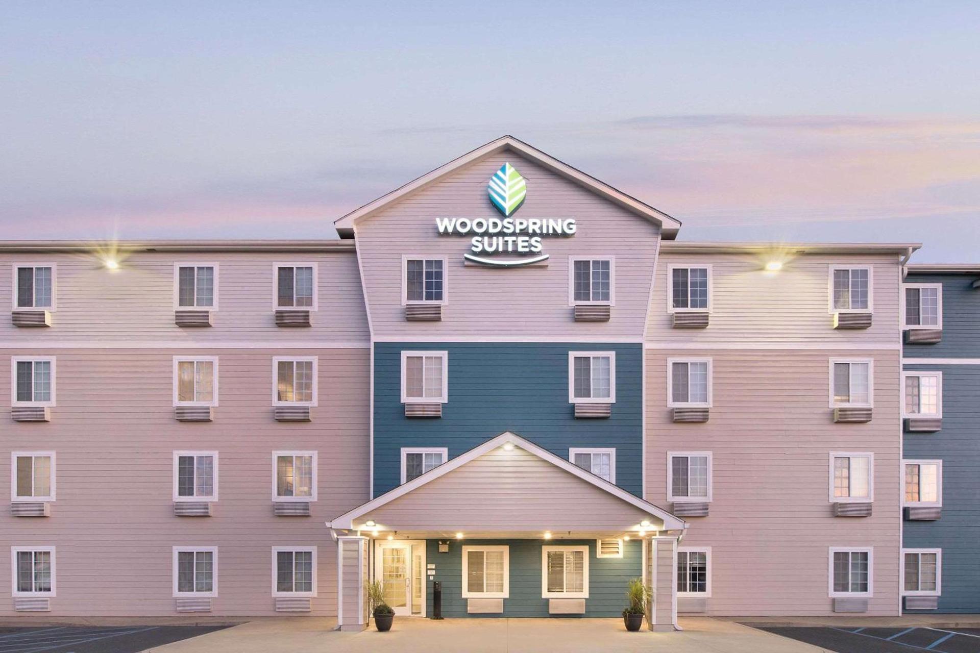 WoodSpring Suites Columbus near Fort Benning photo 3