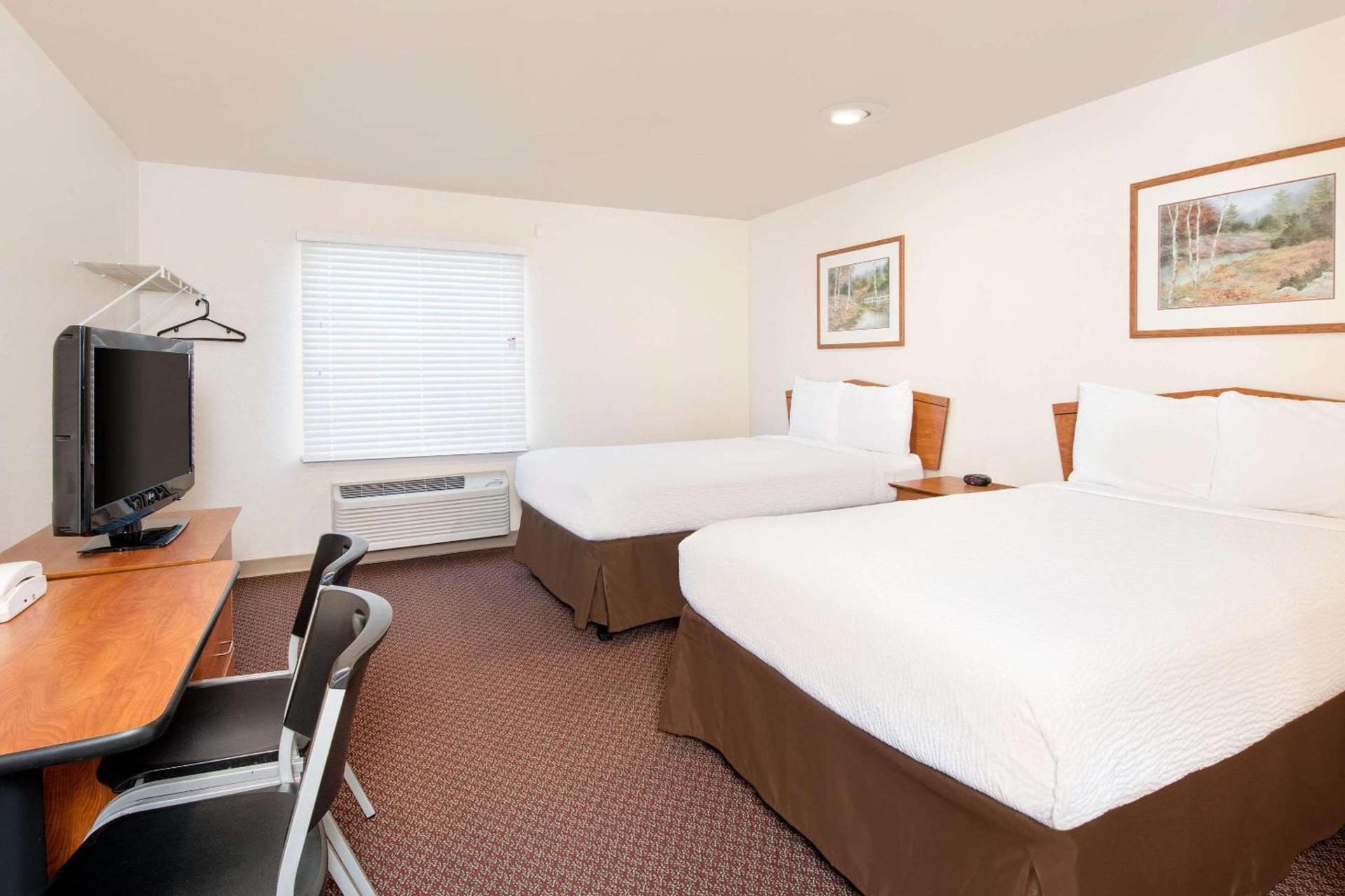 WoodSpring Suites Columbus near Fort Benning photo 9