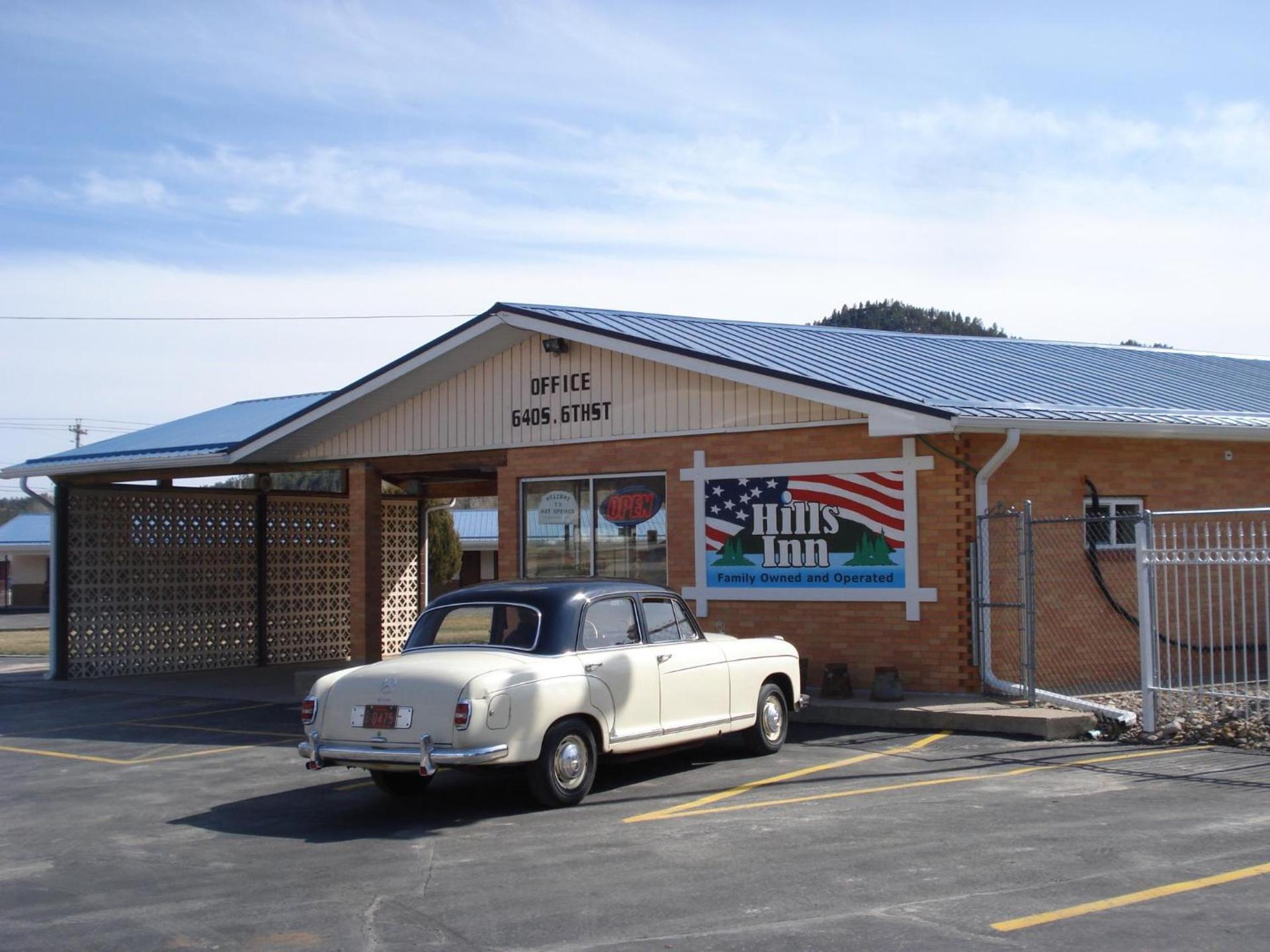Hills Inn photo 24