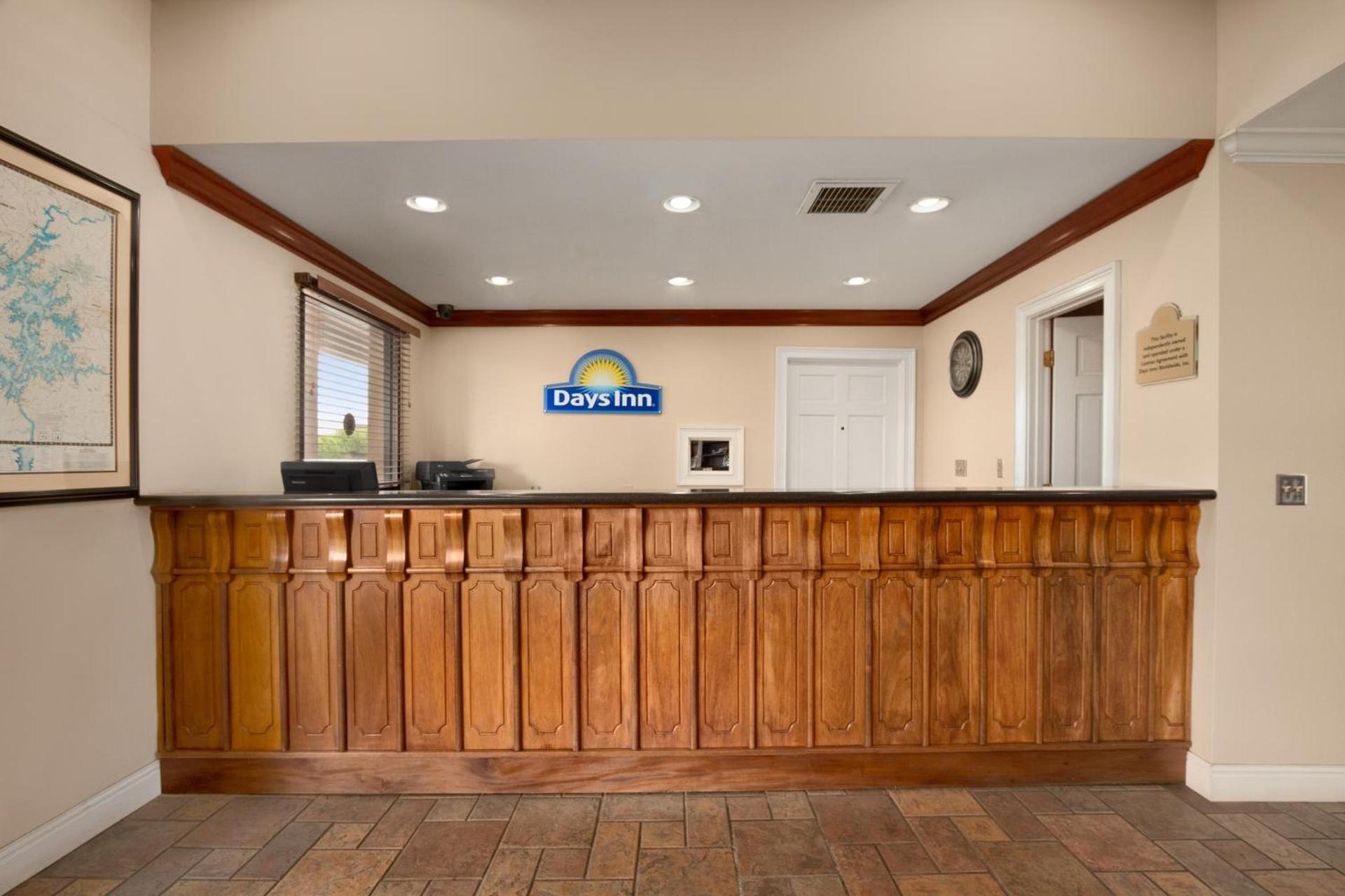 Days Inn by Wyndham Alexander City photo 15